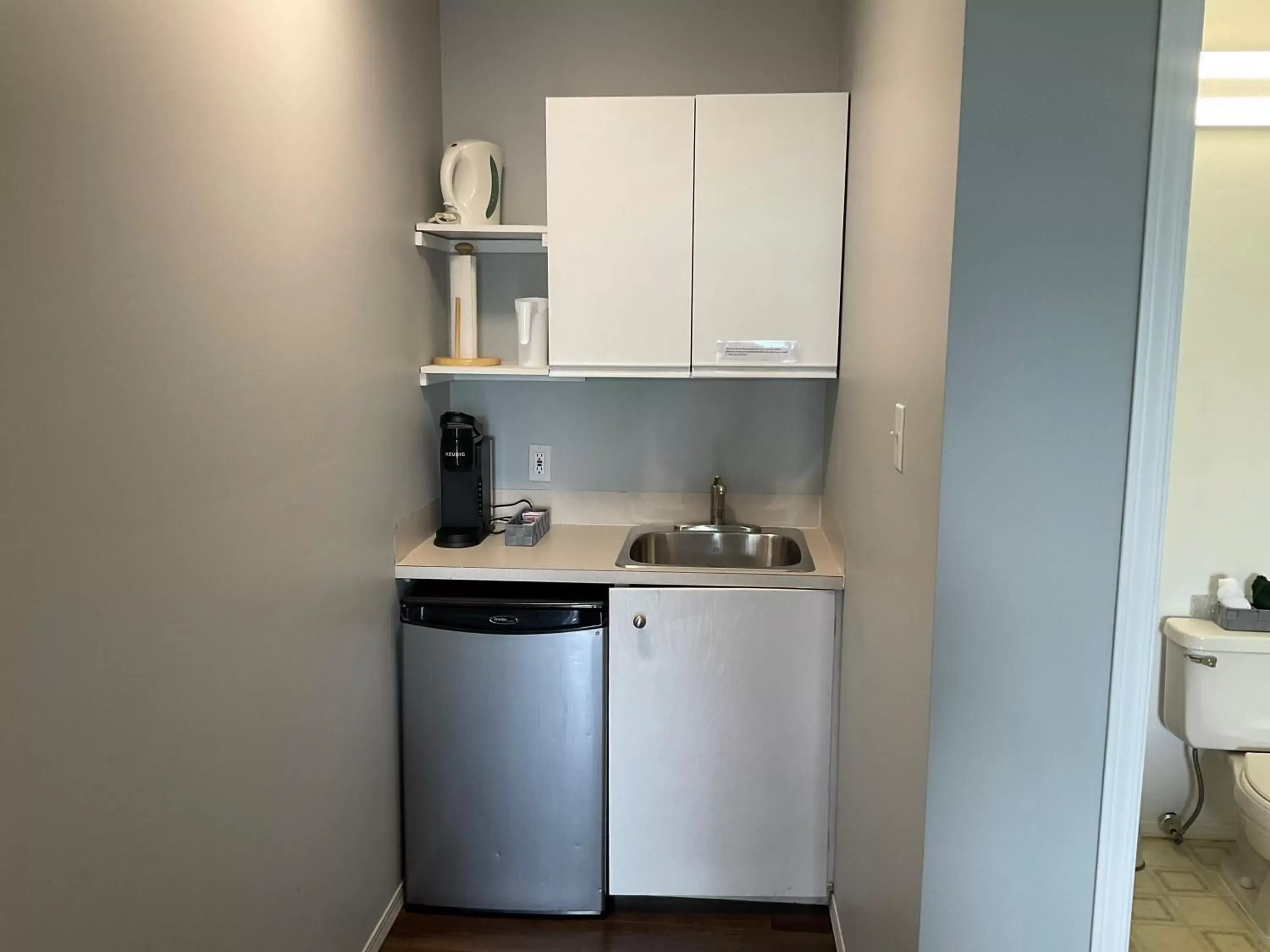 Kitchen/Kitchenette in Celadon Lodge