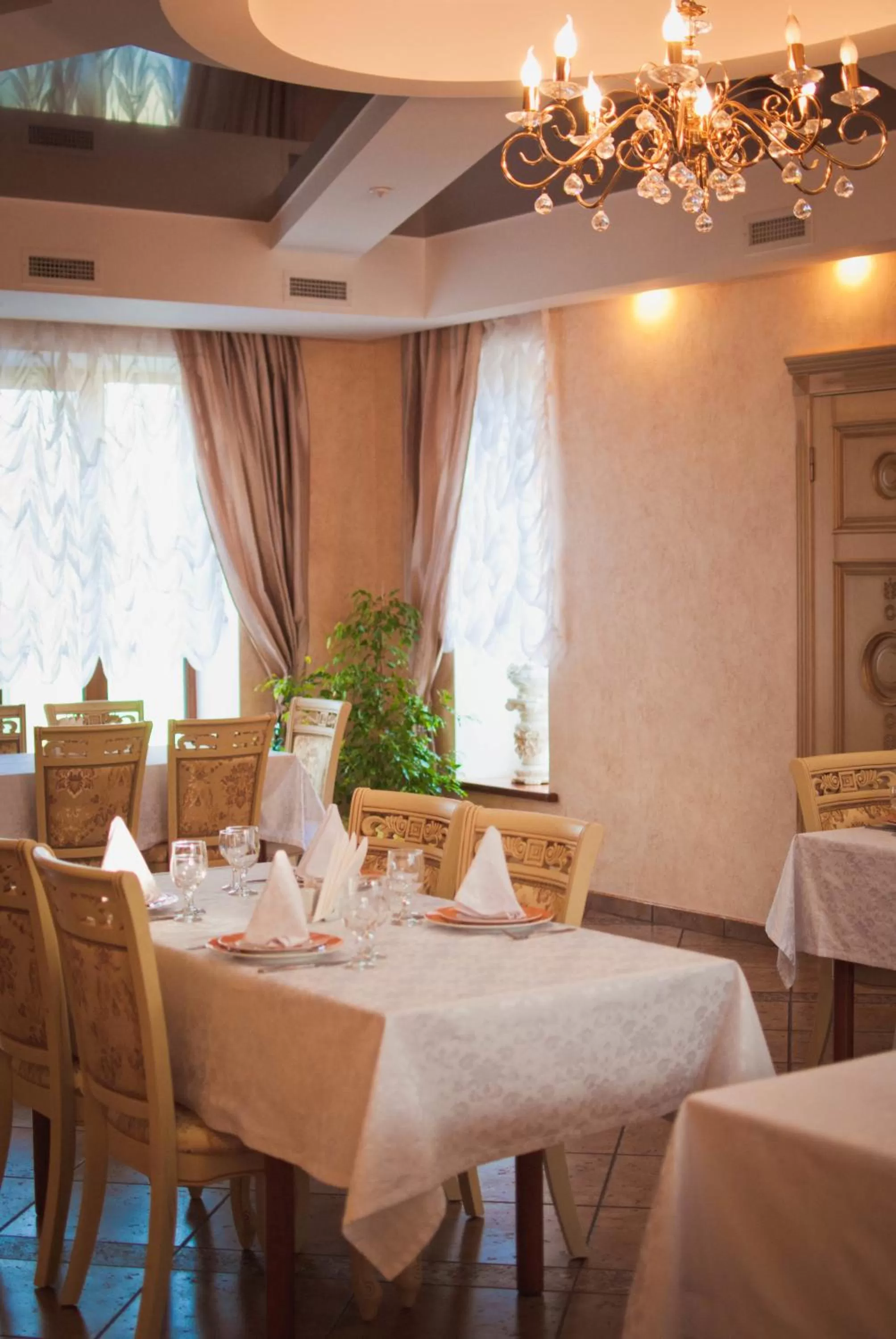 Restaurant/places to eat in Veles Hotel