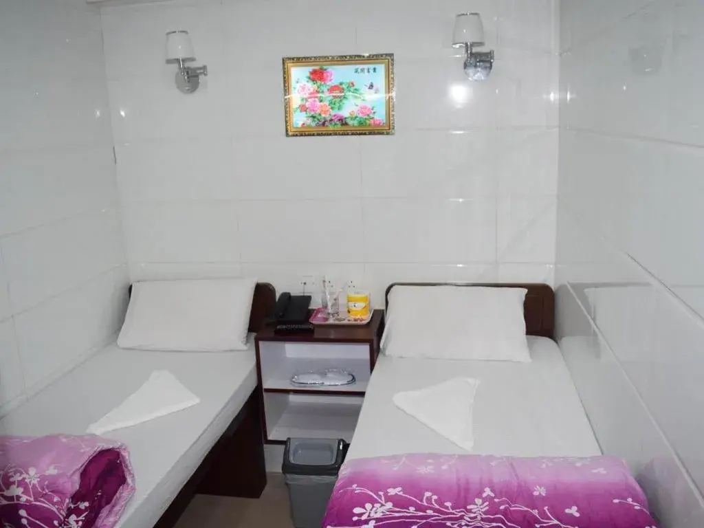 Kitchen/Kitchenette in Pay-less Guesthouse (7/F-A9 )