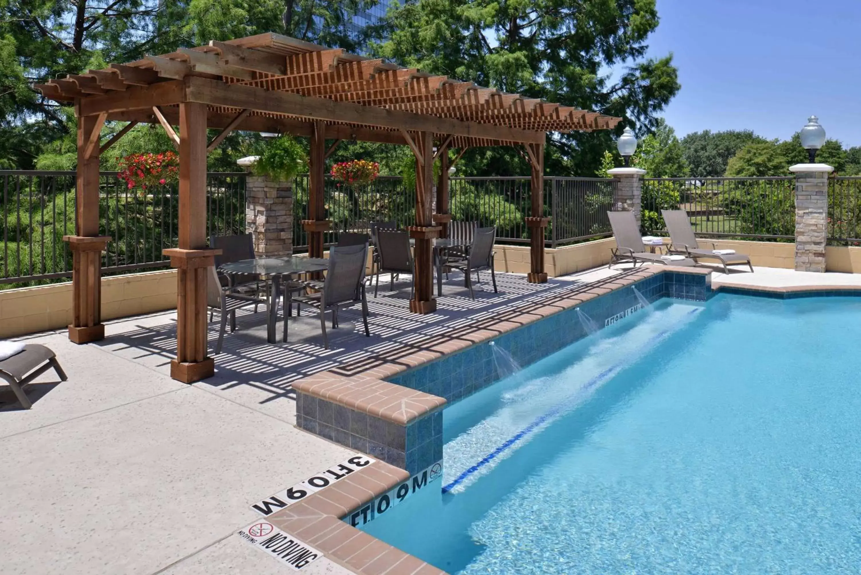 Pool view, Swimming Pool in Hampton Inn & Suites Dallas Market Center