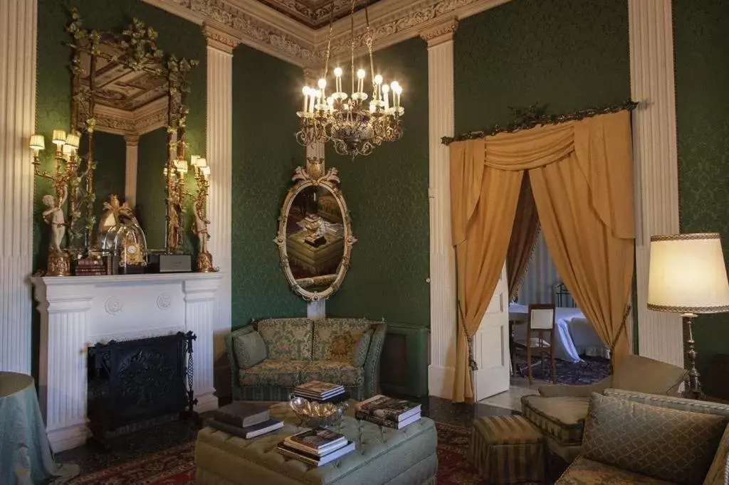 Seating Area in Palazzo Cherubini - Wellness e Spa