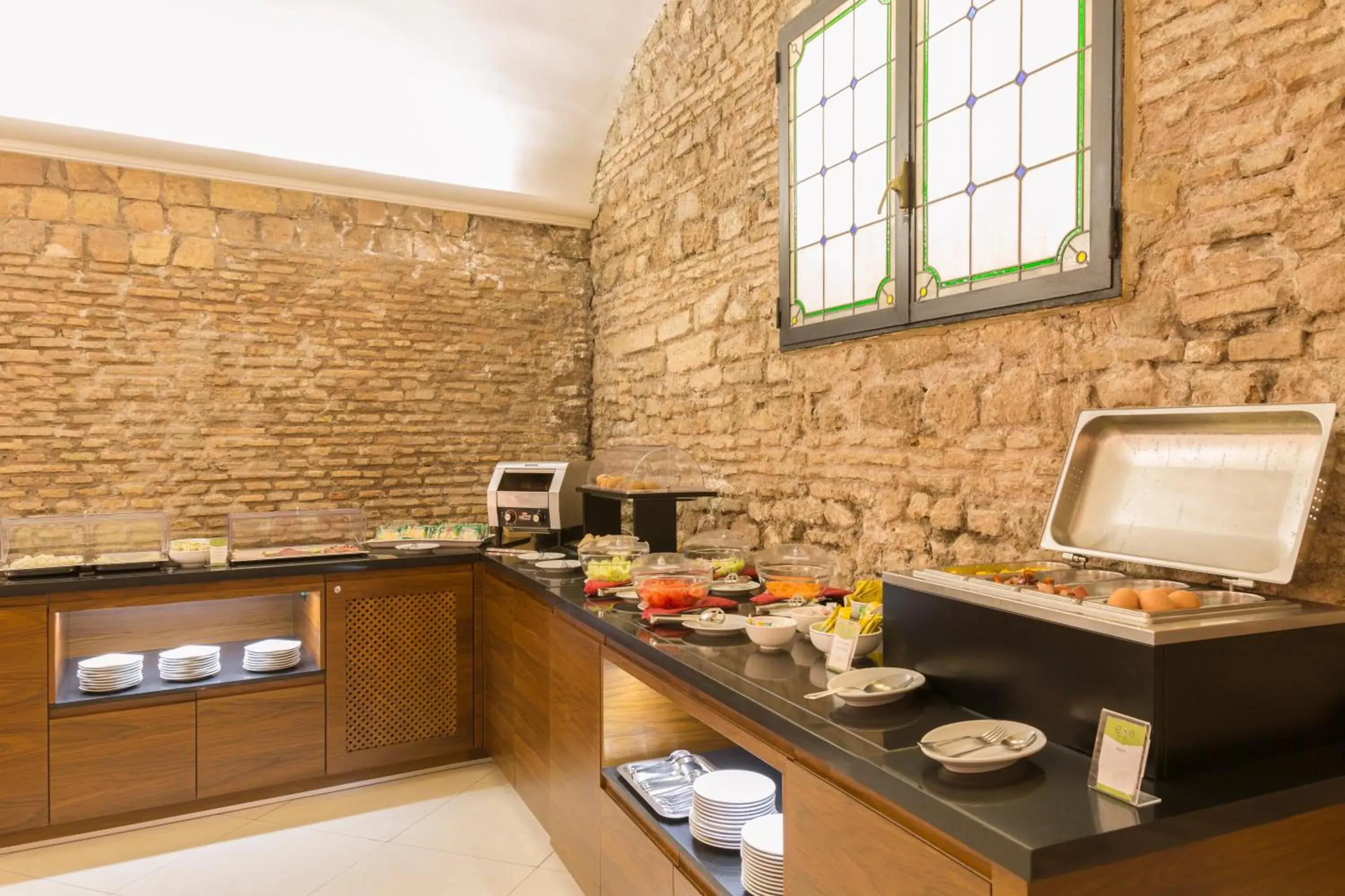 Buffet breakfast, Kitchen/Kitchenette in Hotel Della Torre Argentina