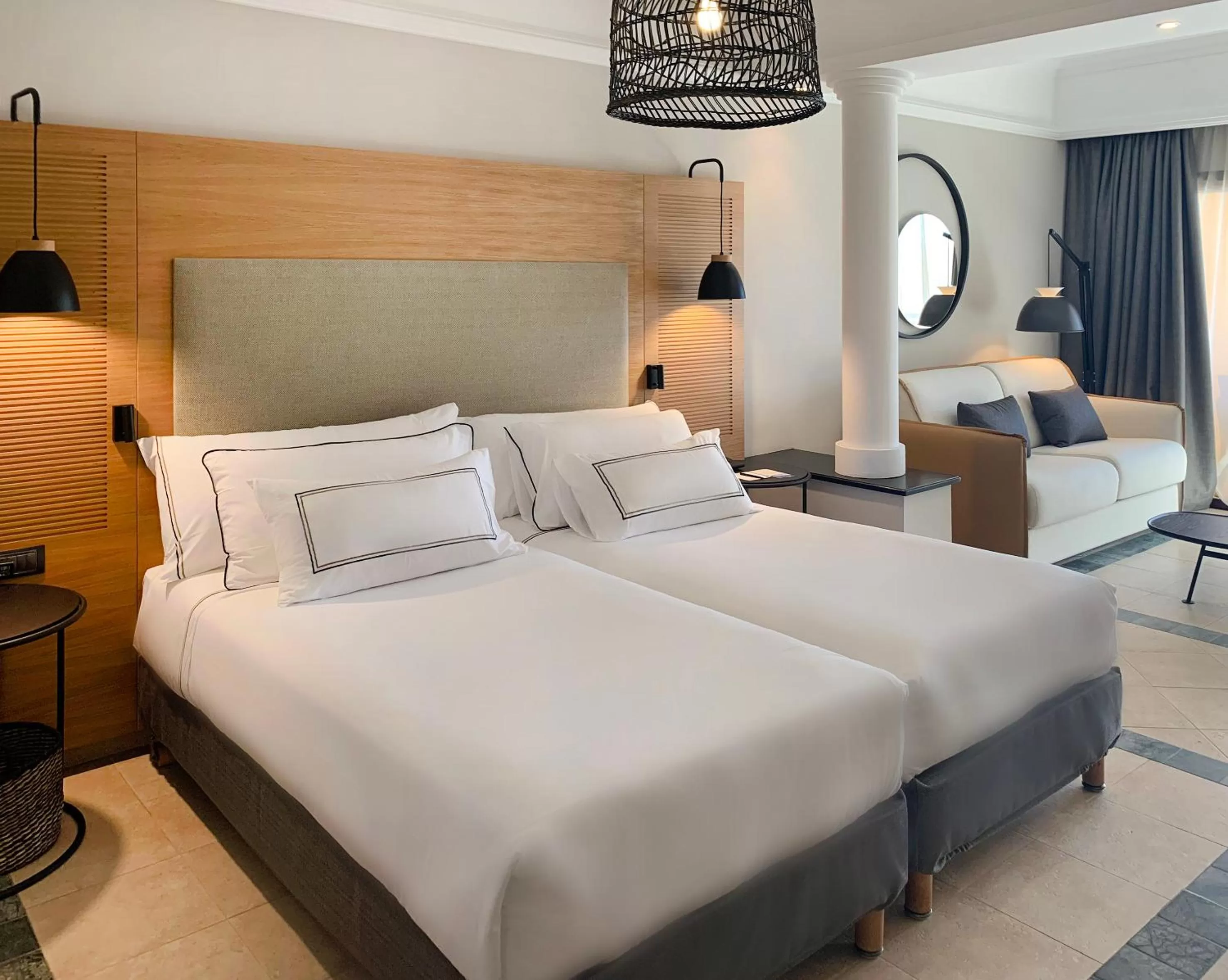 Bed in Melia Villaitana