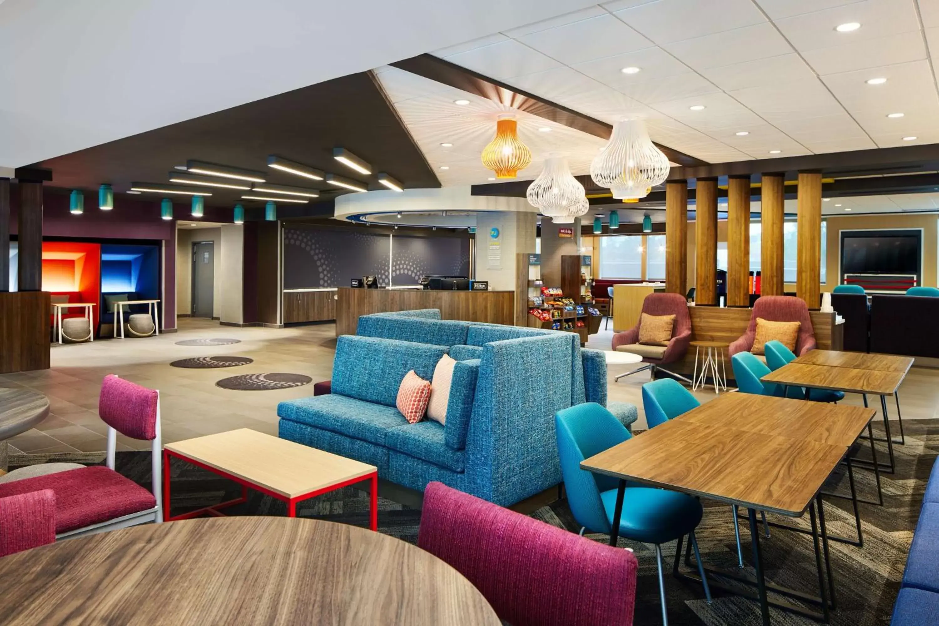 Lobby or reception, Lounge/Bar in Tru By Hilton Charleston Airport, Sc