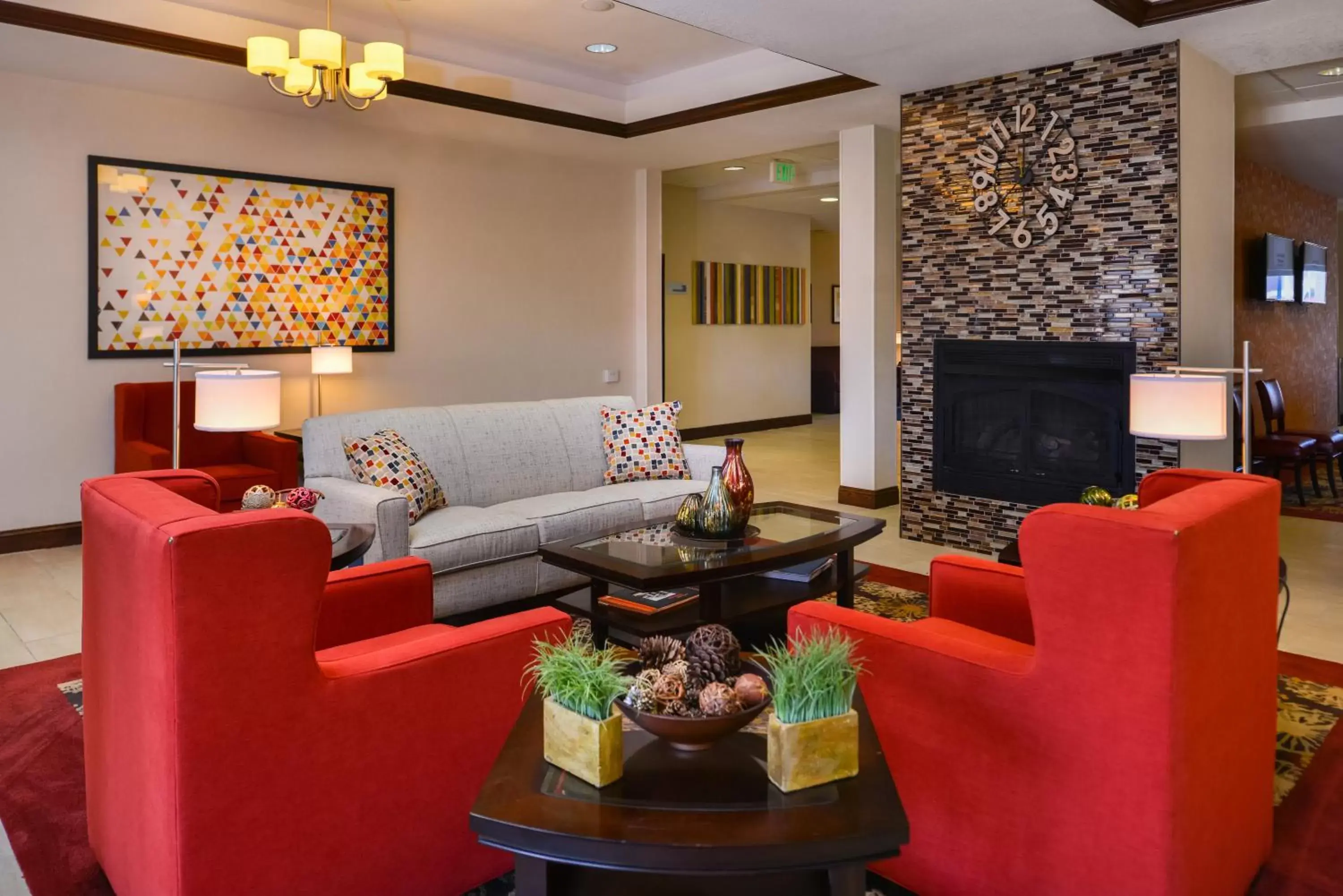 Property building, Seating Area in Holiday Inn Express & Suites Pittsburg, an IHG Hotel