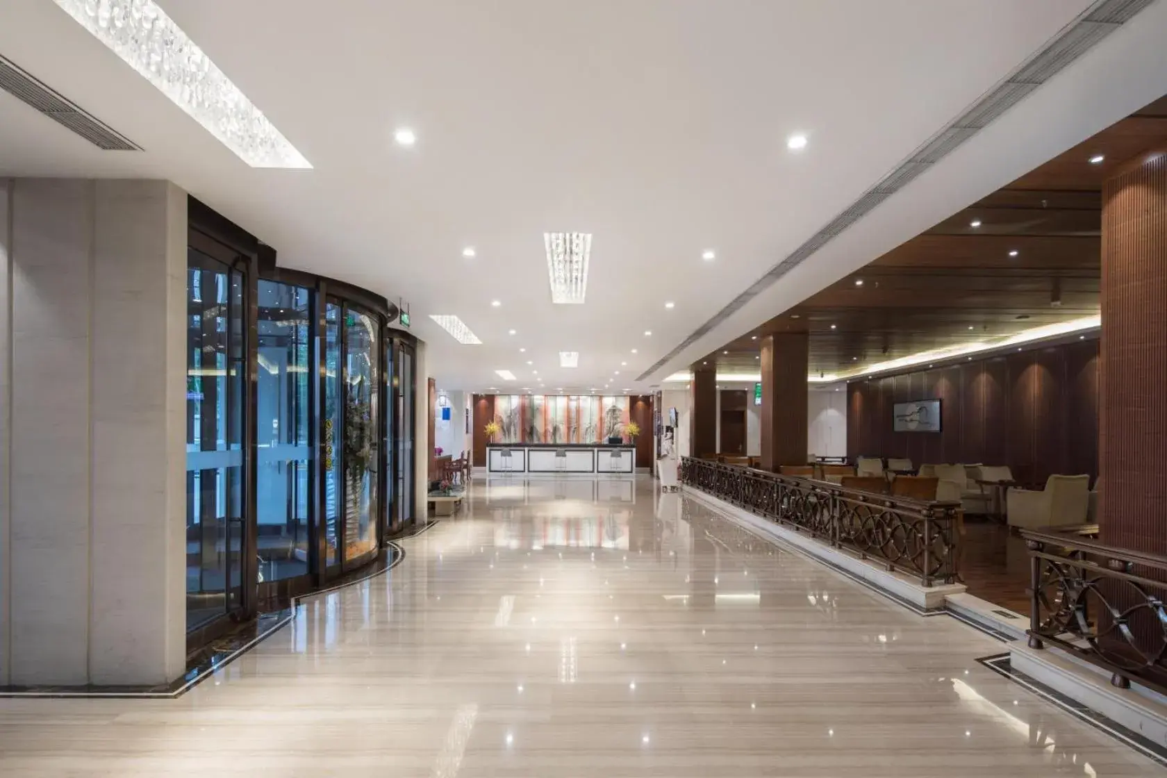 Lobby/Reception in Ramada by Wyndham Beijing Airport