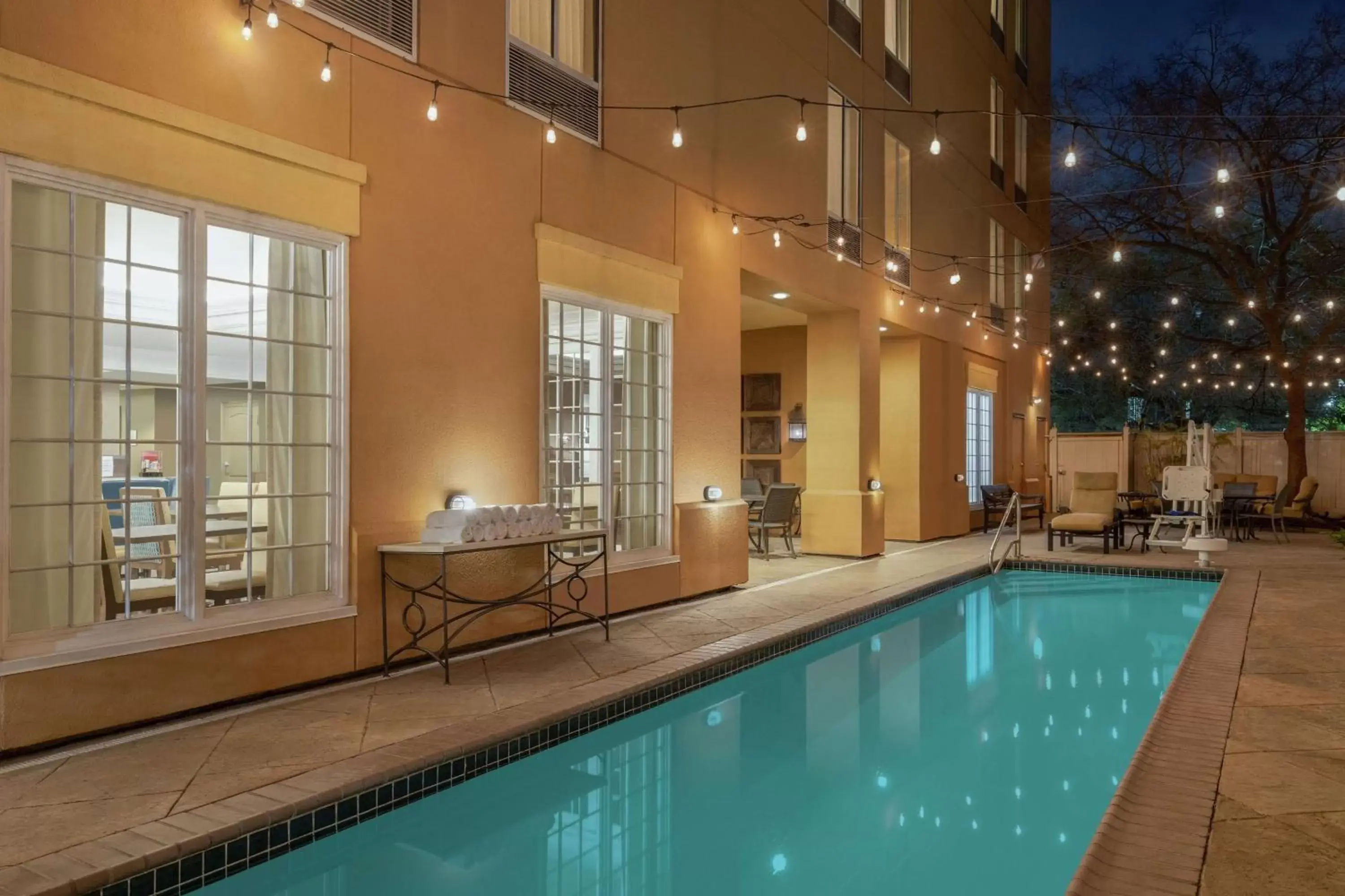 Swimming Pool in Hampton Inn New Orleans/St.Charles Ave