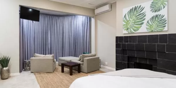 Bedroom, Bed in The Gregory