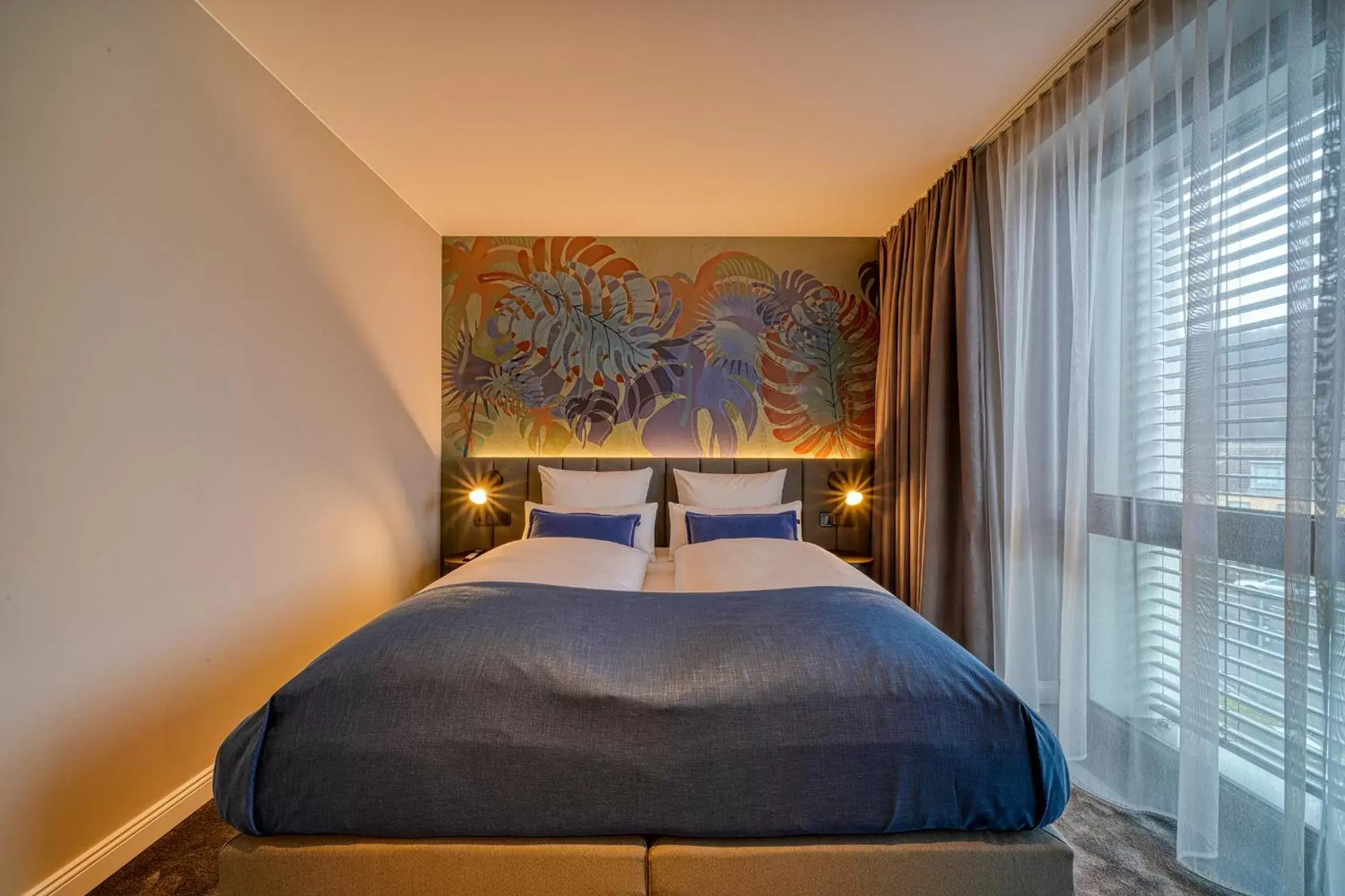 Standard Queen Room in Vienna House Easy by Wyndham Bonn City Standard Queen Room in Vienna House Easy by Wyndham Bonn City