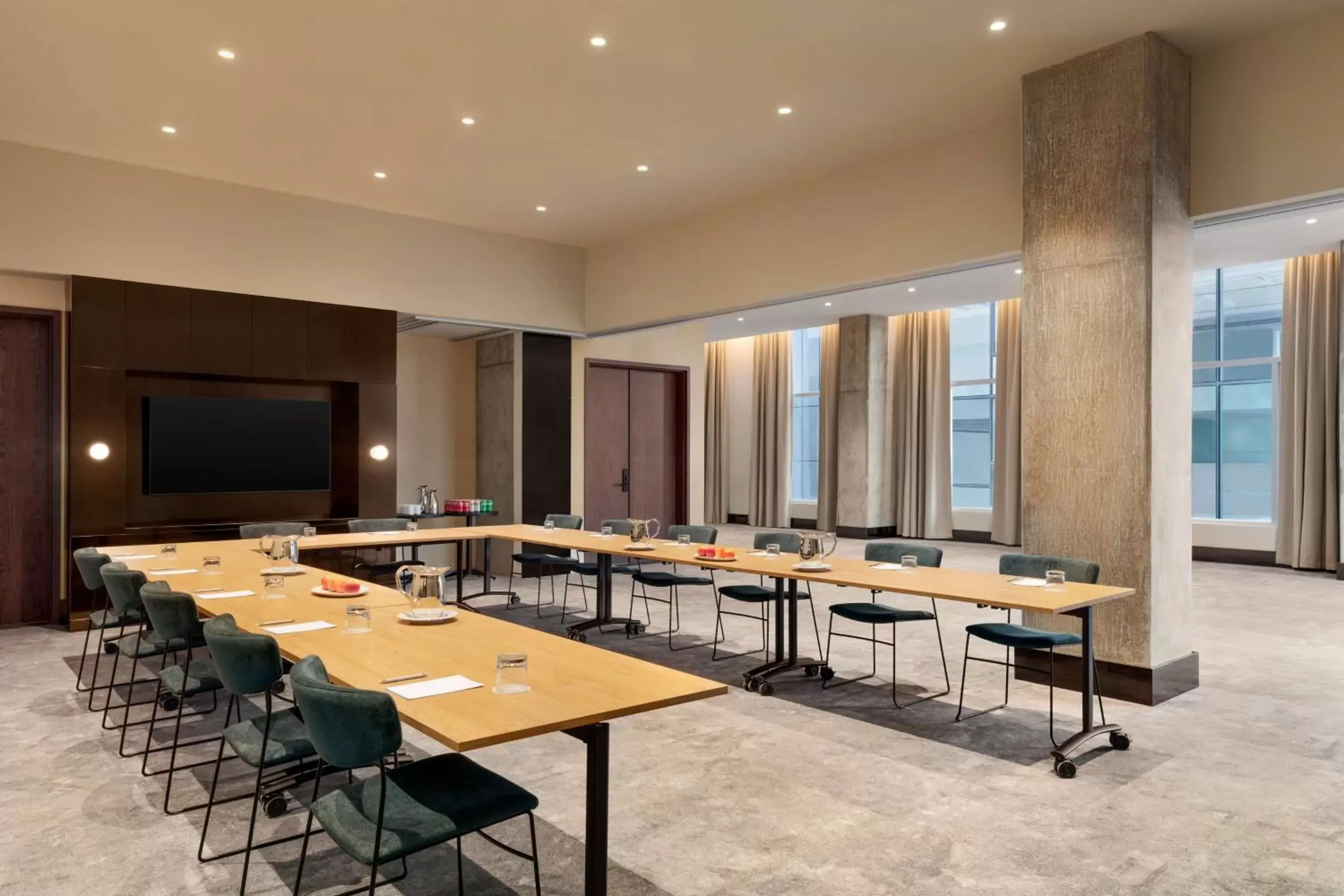 Meeting/conference room in Hyatt Centric Montreal