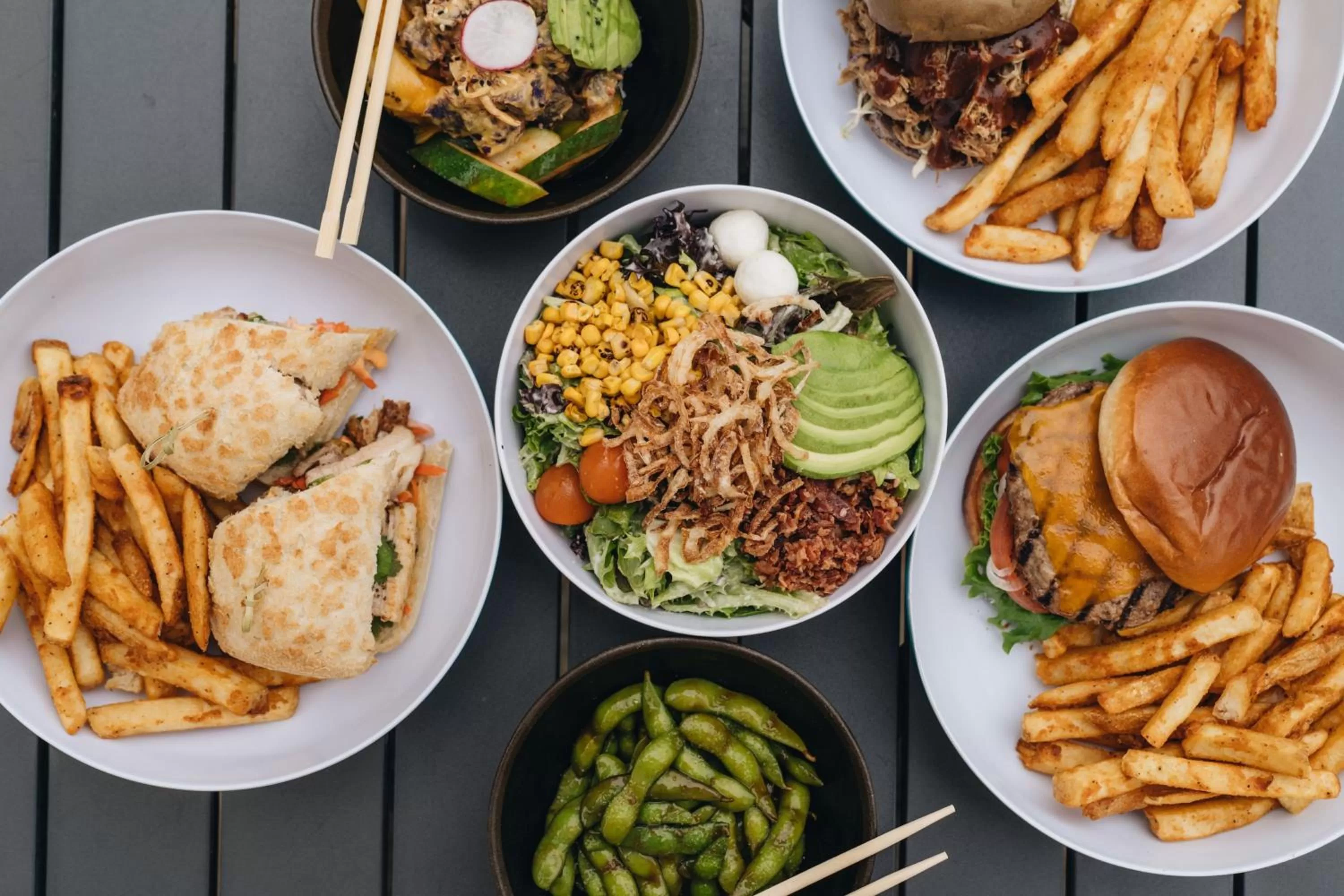 Restaurant/places to eat in Sheraton Maui Resort & Spa