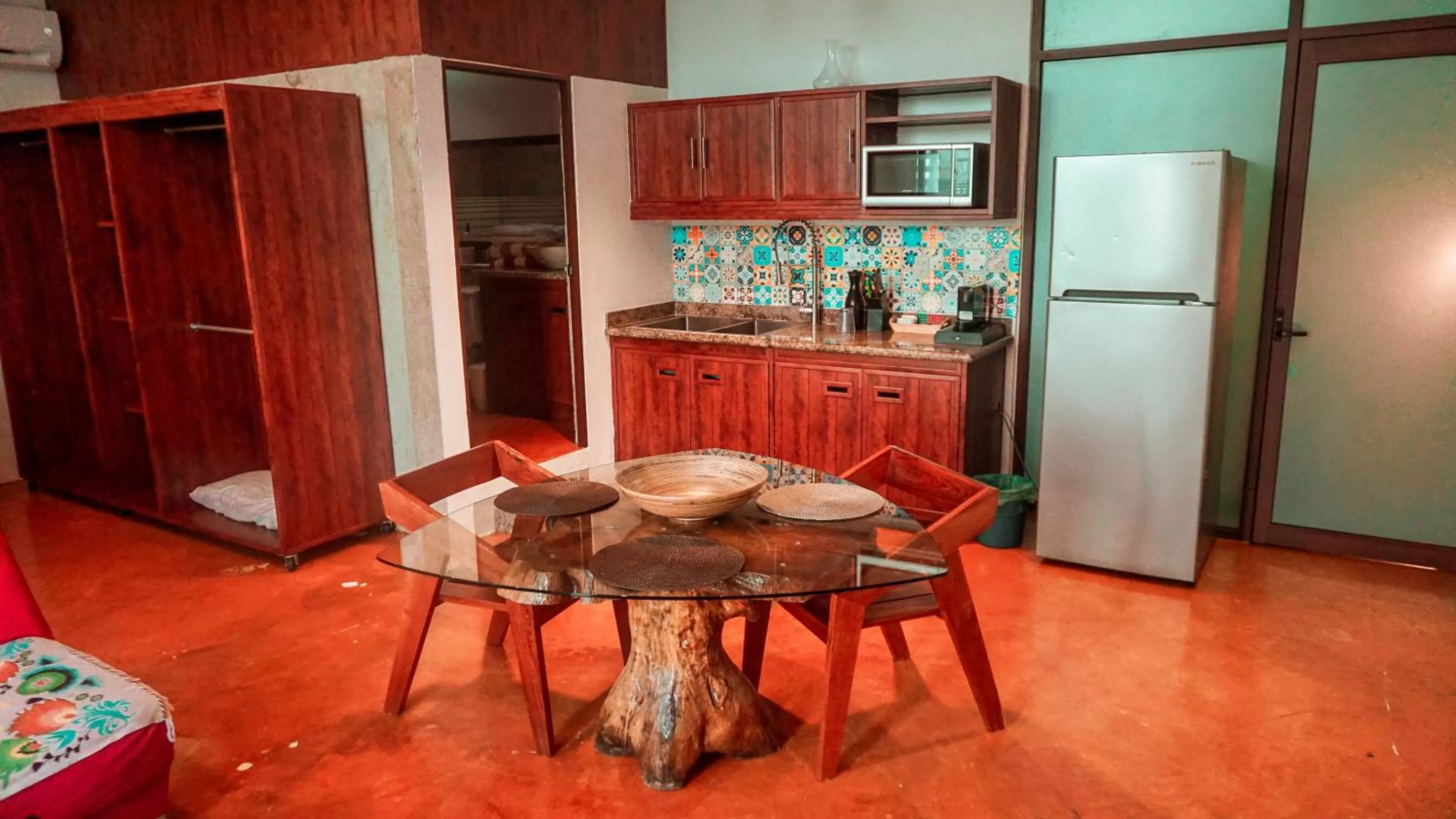 Kitchen or kitchenette in Apartamentos "Ala Residencias"