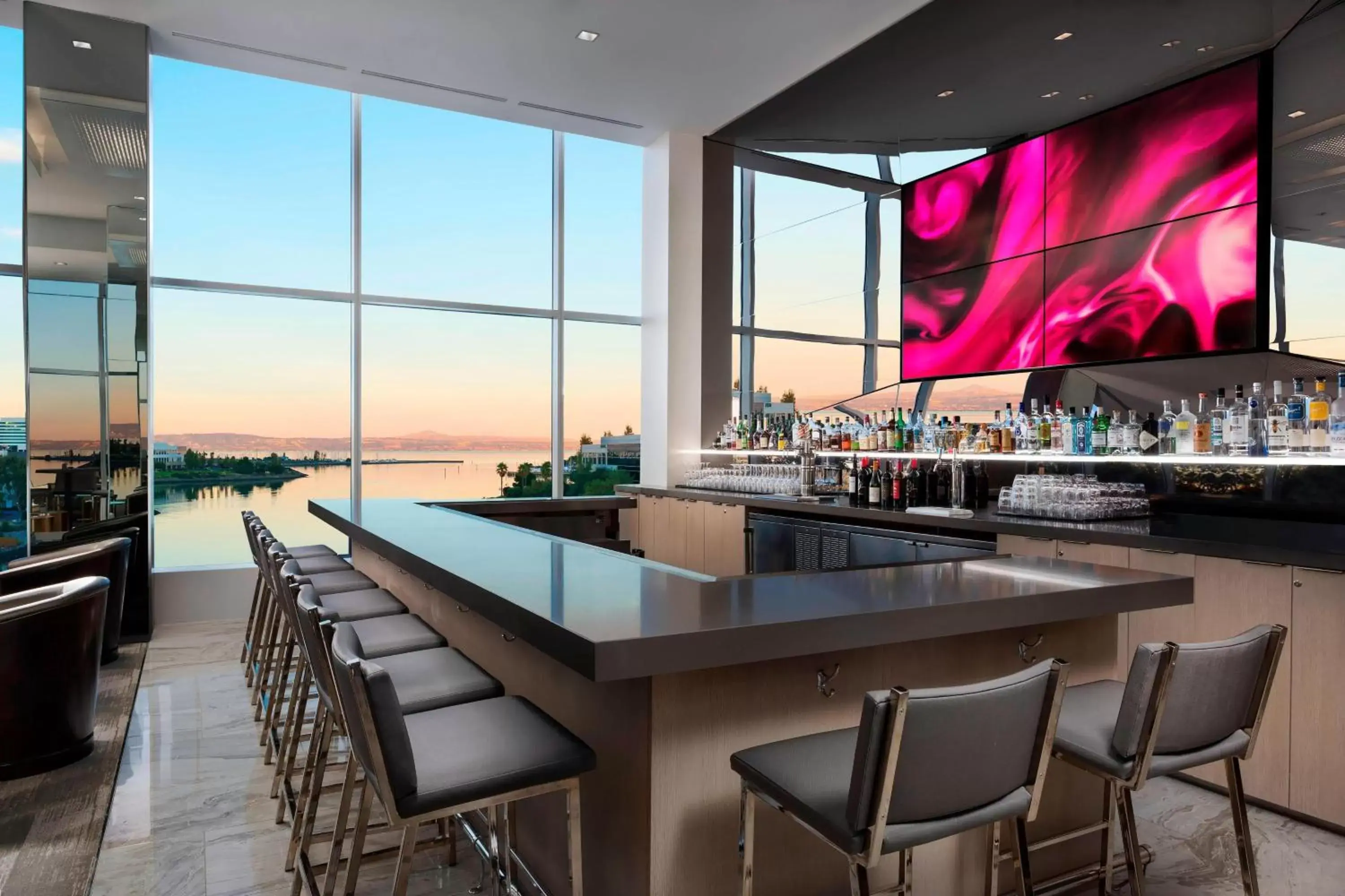 Lounge or bar in AC Hotel by Marriott San Francisco Airport/Oyster Point Waterfront