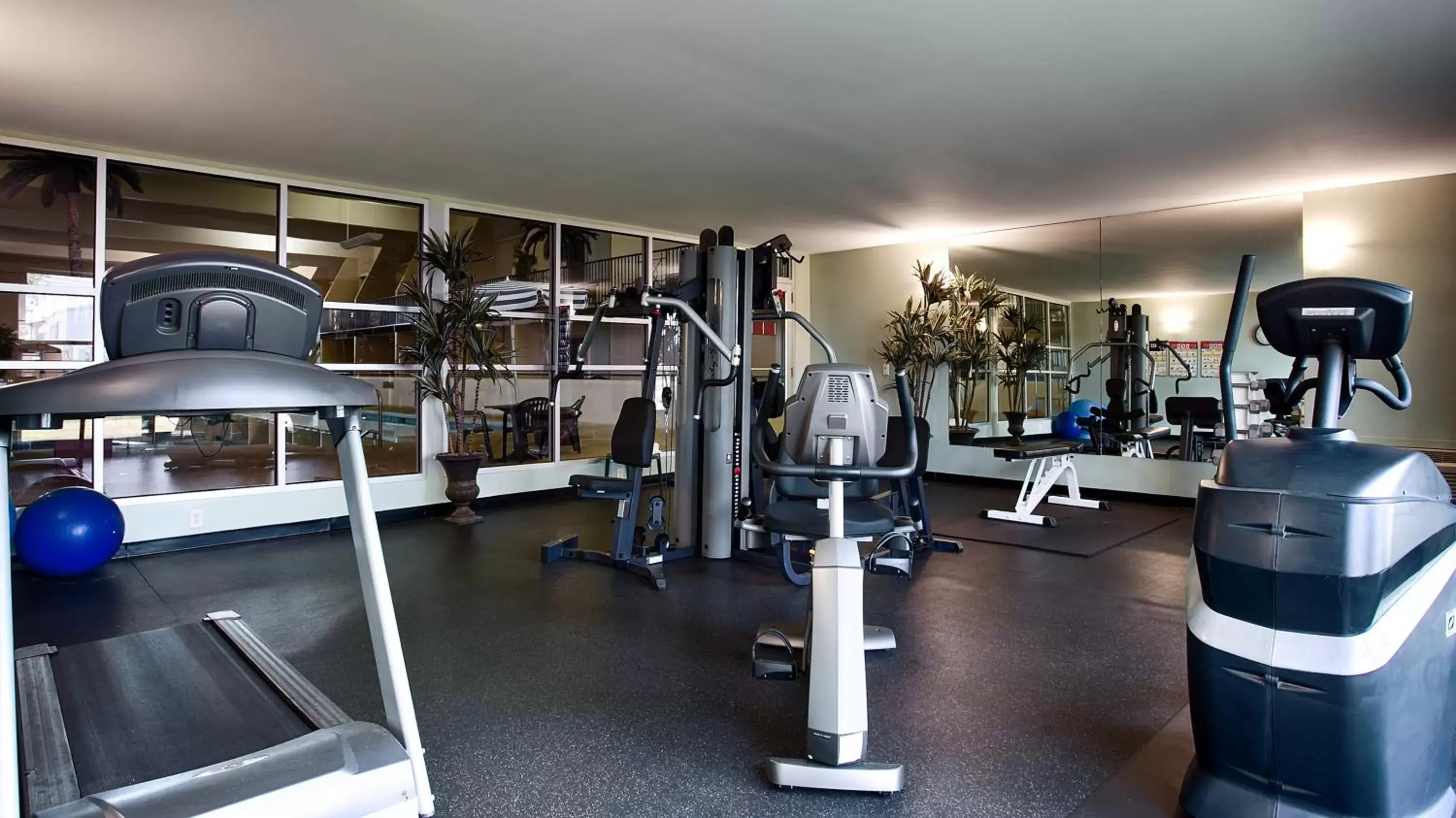 Fitness Center/Facilities in Country Inn & Suites by Radisson, Fergus Falls, MN