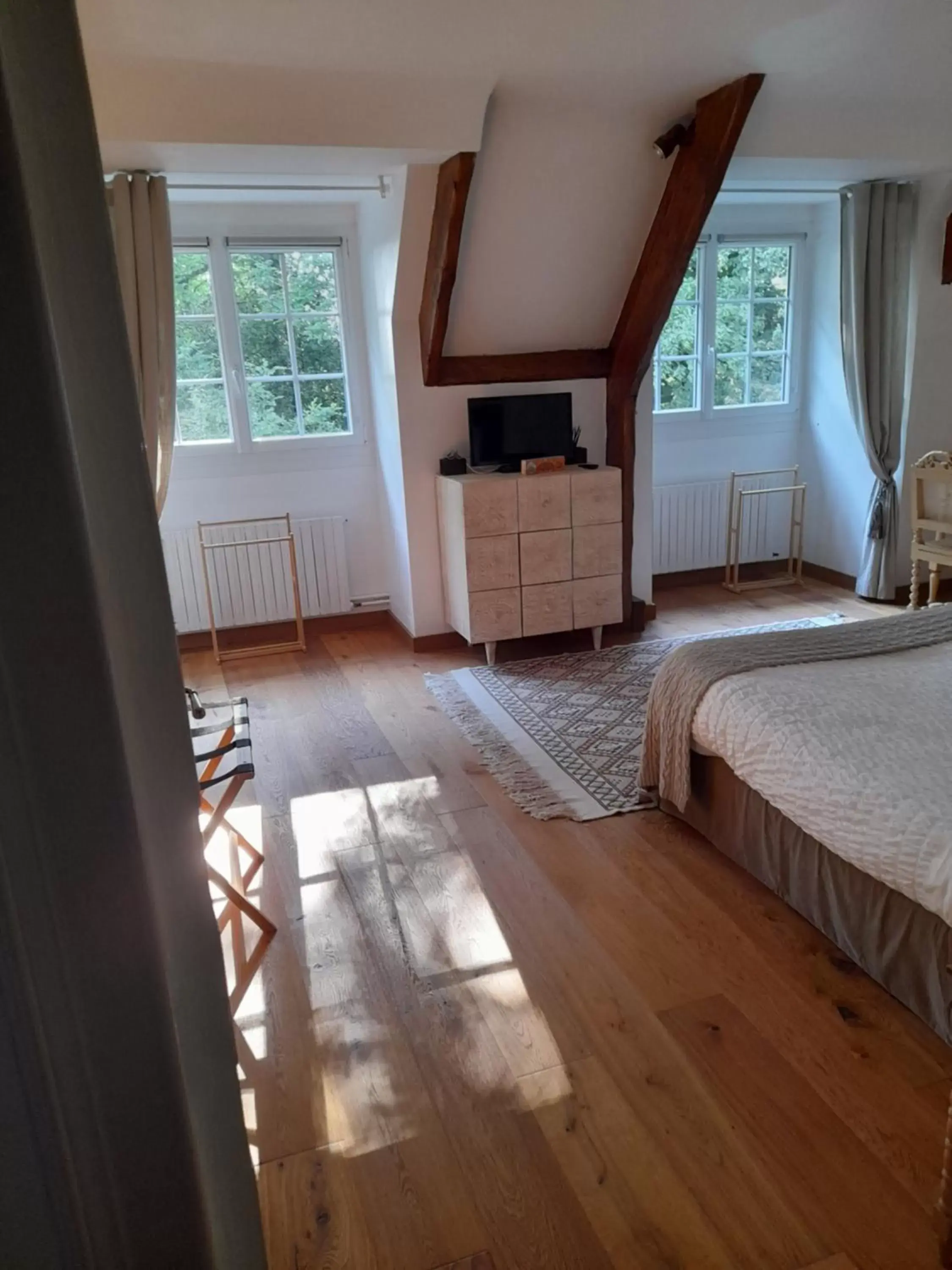 Property building in Bed and Breakfast Saultchevreuil, au Mont Saint Michel