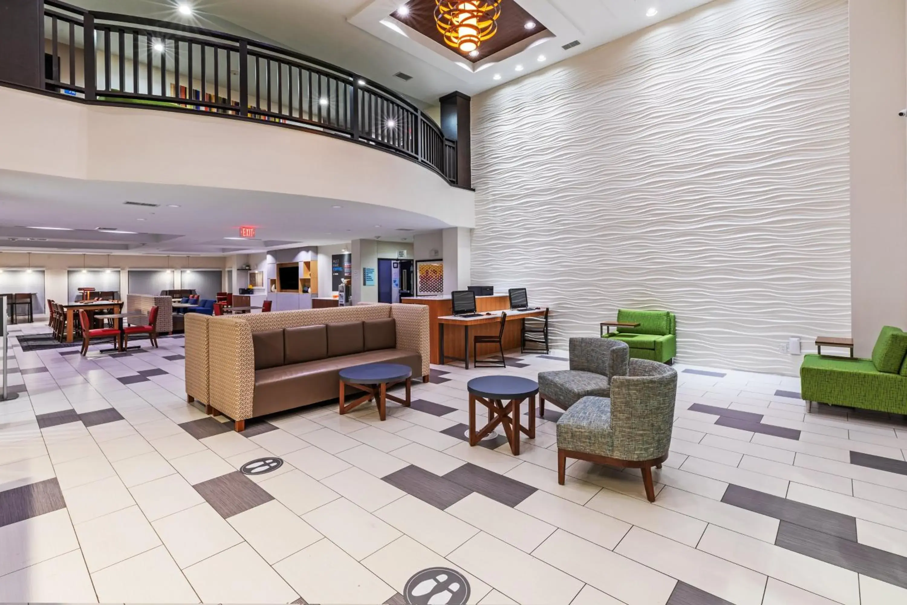 Property building, Lobby/Reception in Holiday Inn Express & Suites Austin NW – Lakeway, an IHG Hotel