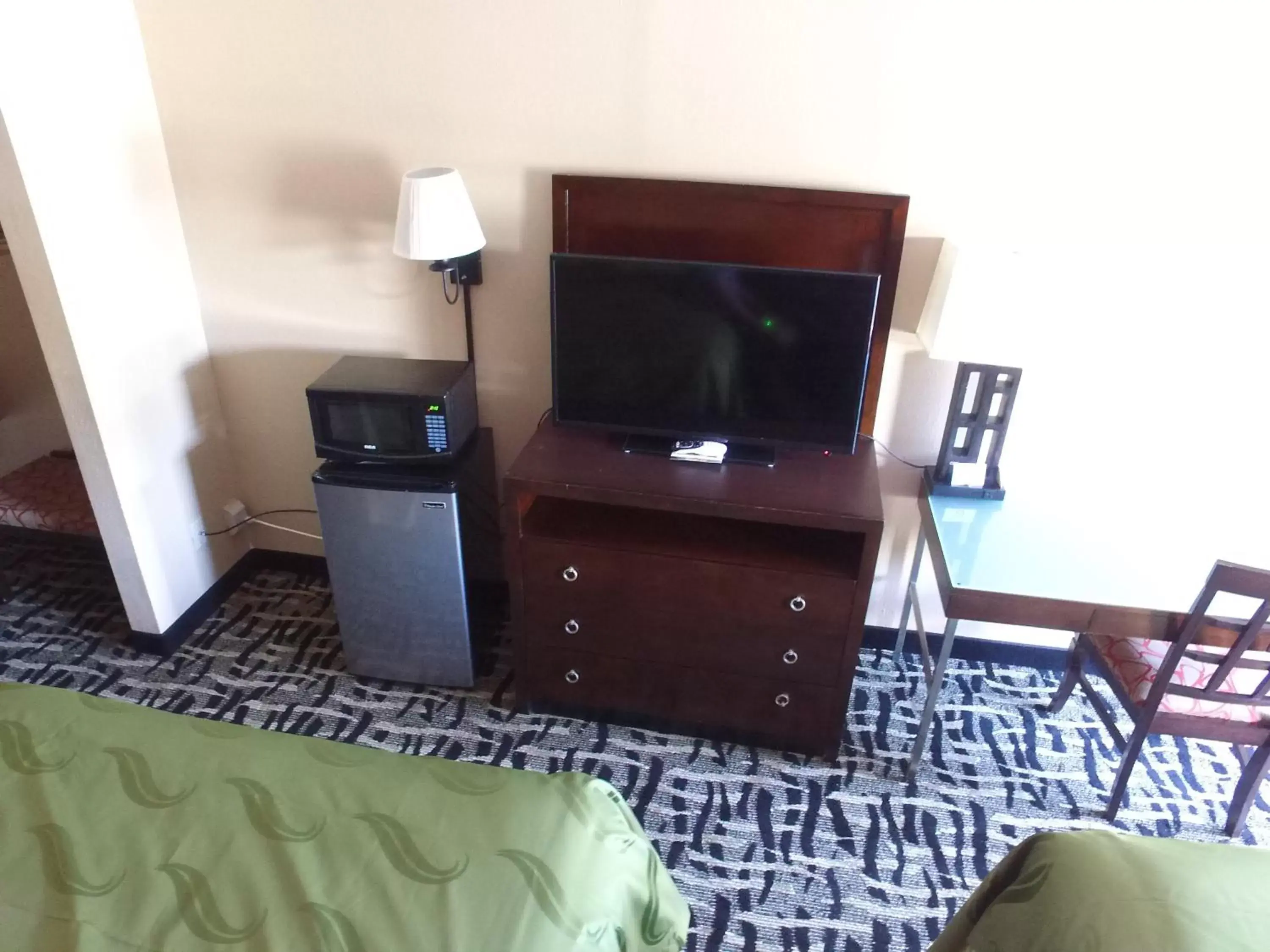 TV/Entertainment Center in Cross Road Motel