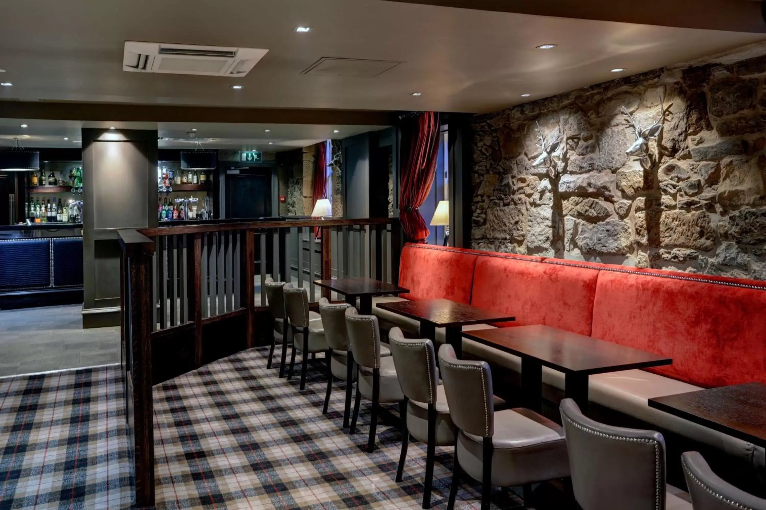 Restaurant/places to eat, Lounge/Bar in Best Western Eglinton Arms Hotel