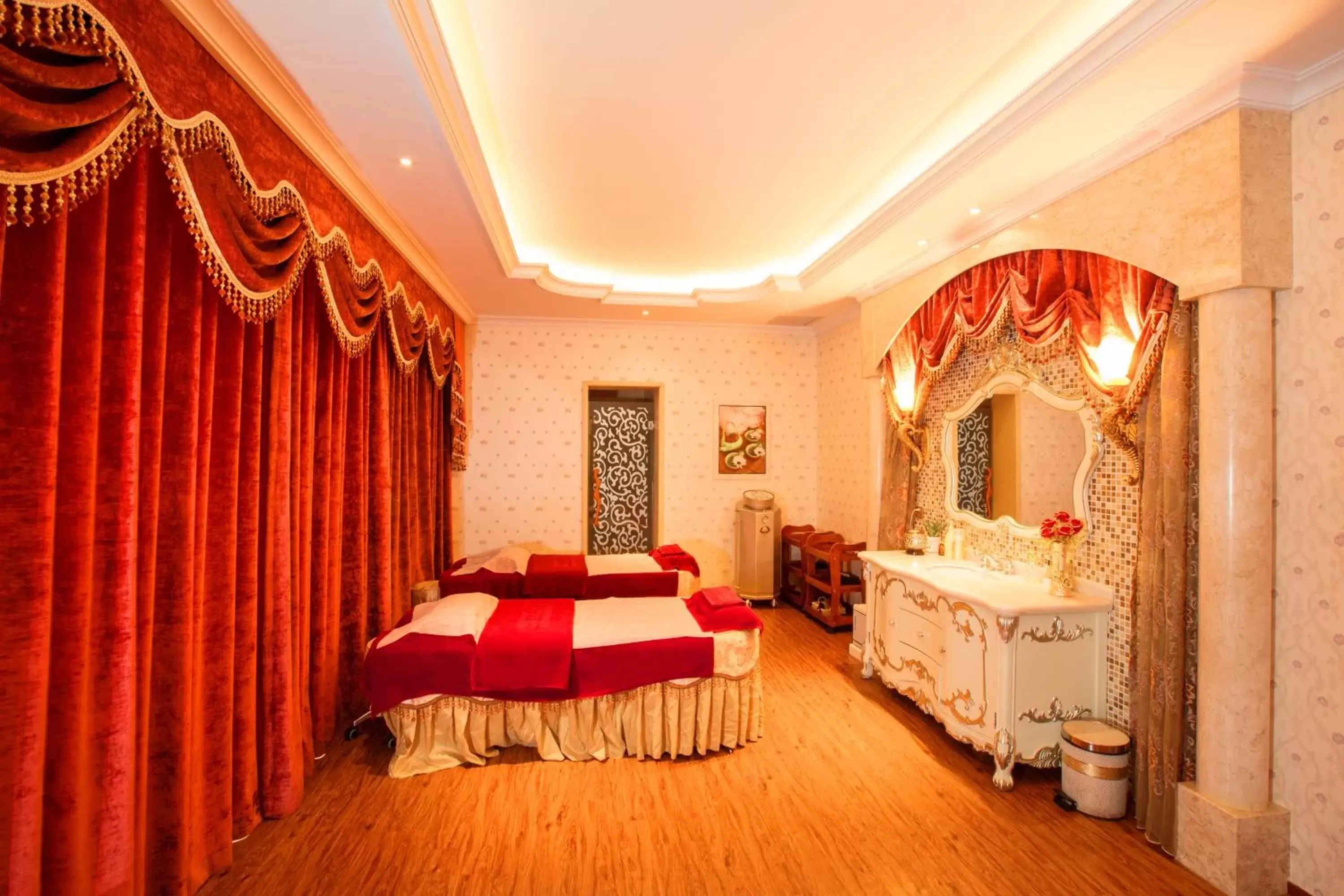 Massage in Soluxe Hotel Guangzhou