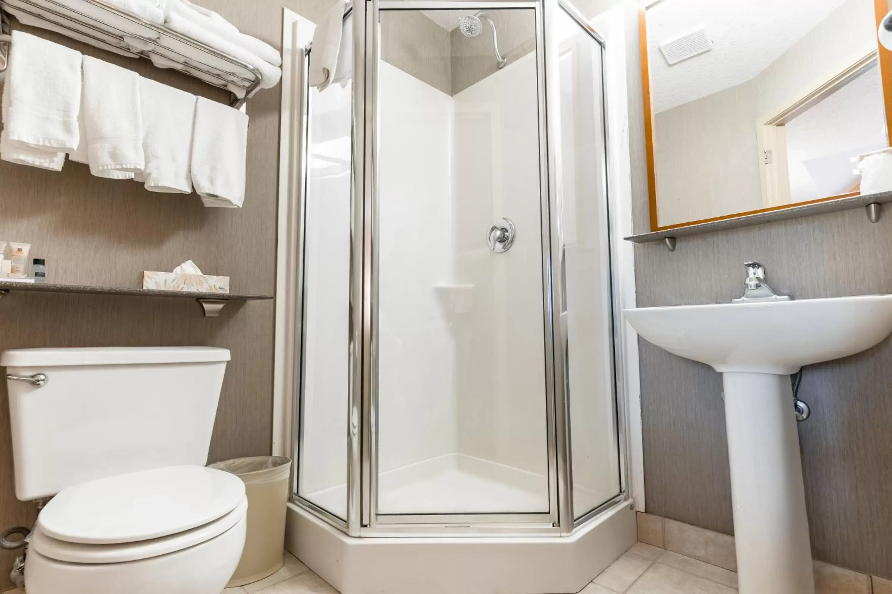 Bathroom in Canmore Inn & Suites