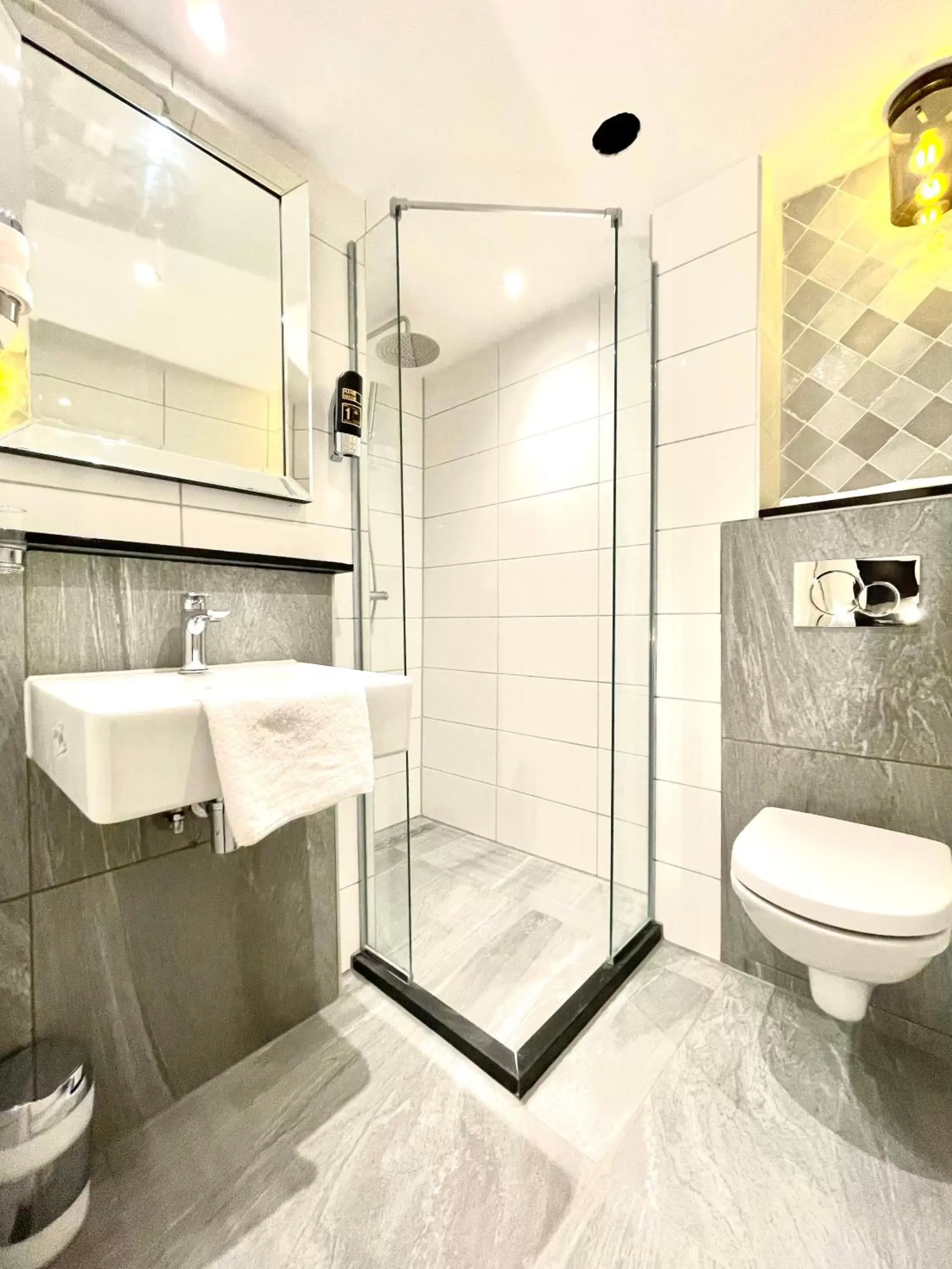 Bathroom in Hotel Oscar