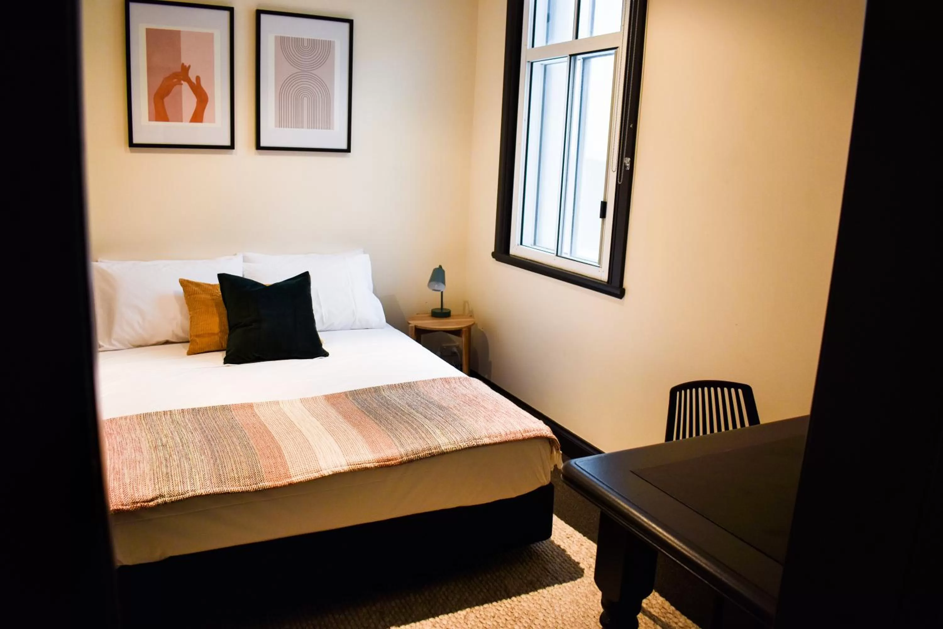 Bed in The Sherwood Hotel