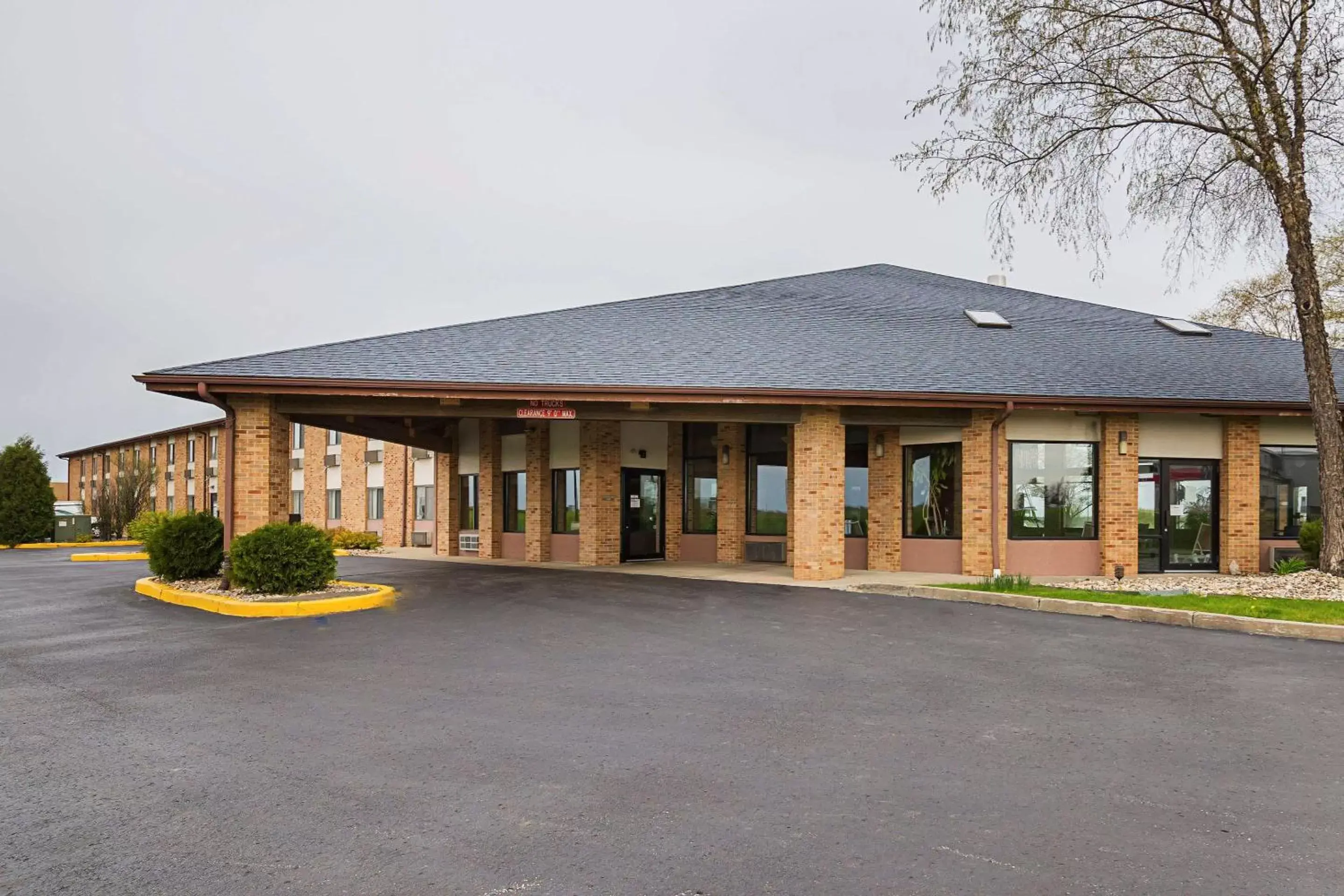 Property building in Quality Inn Waverly