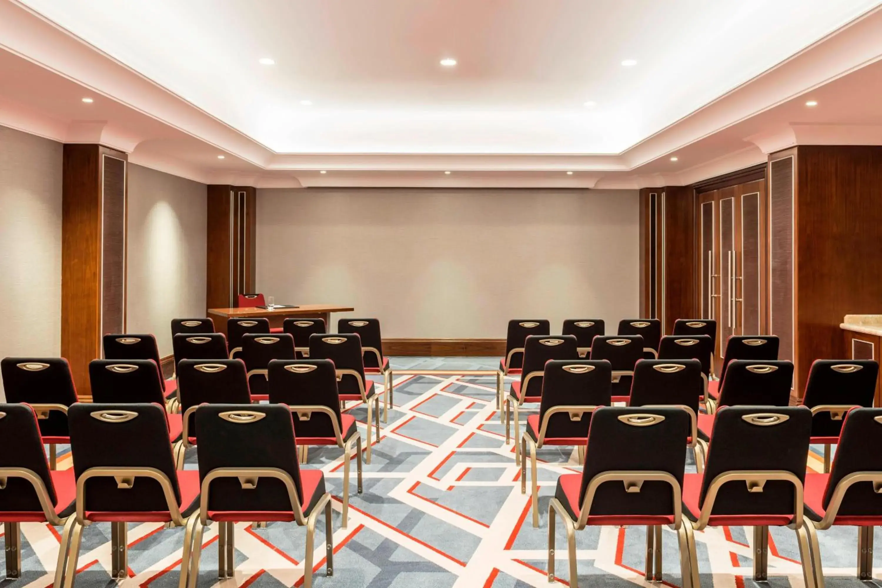 Meeting/conference room in Sheraton Oman Hotel