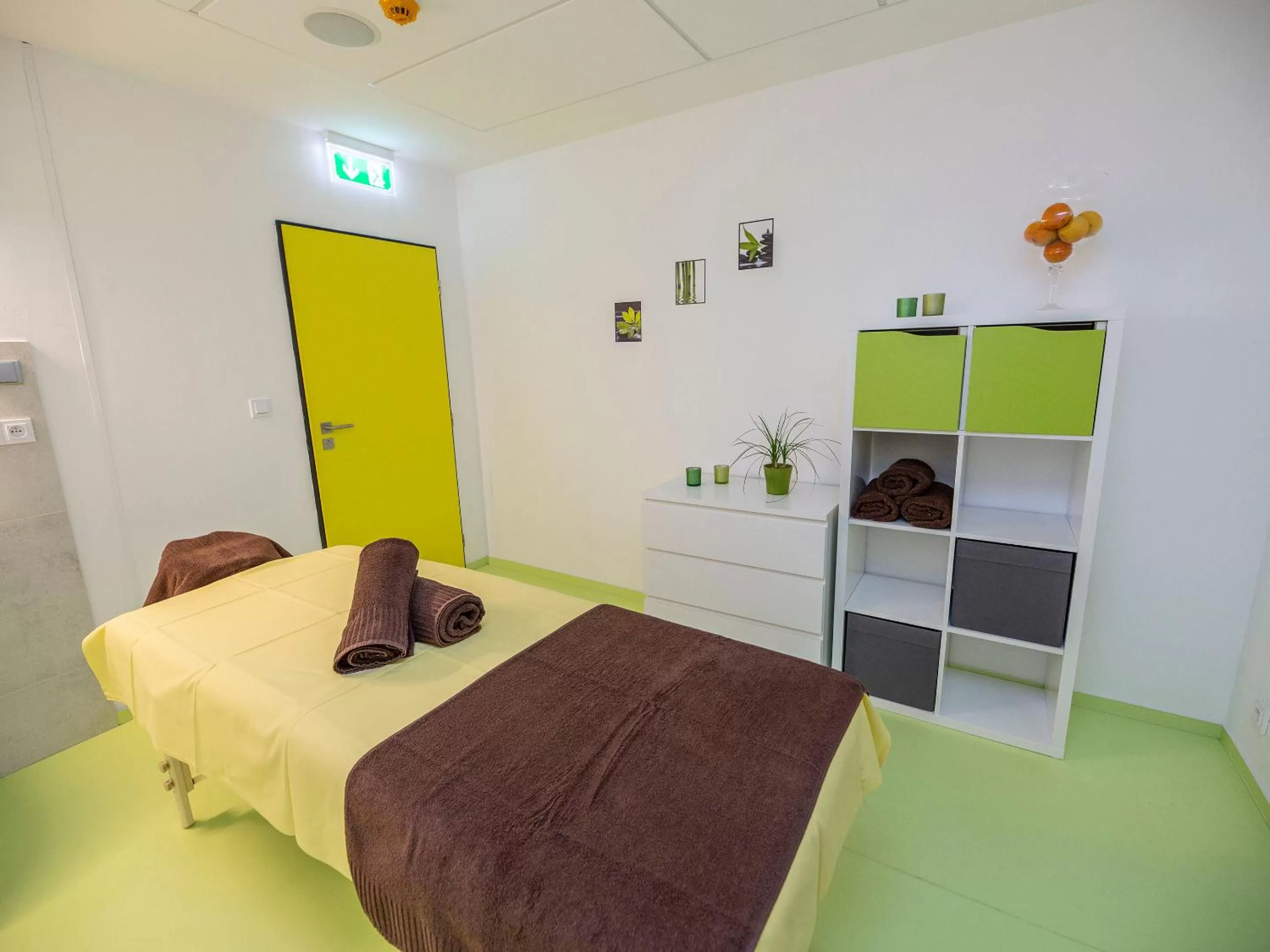 Massage, Bed in Hotel TAMMEL