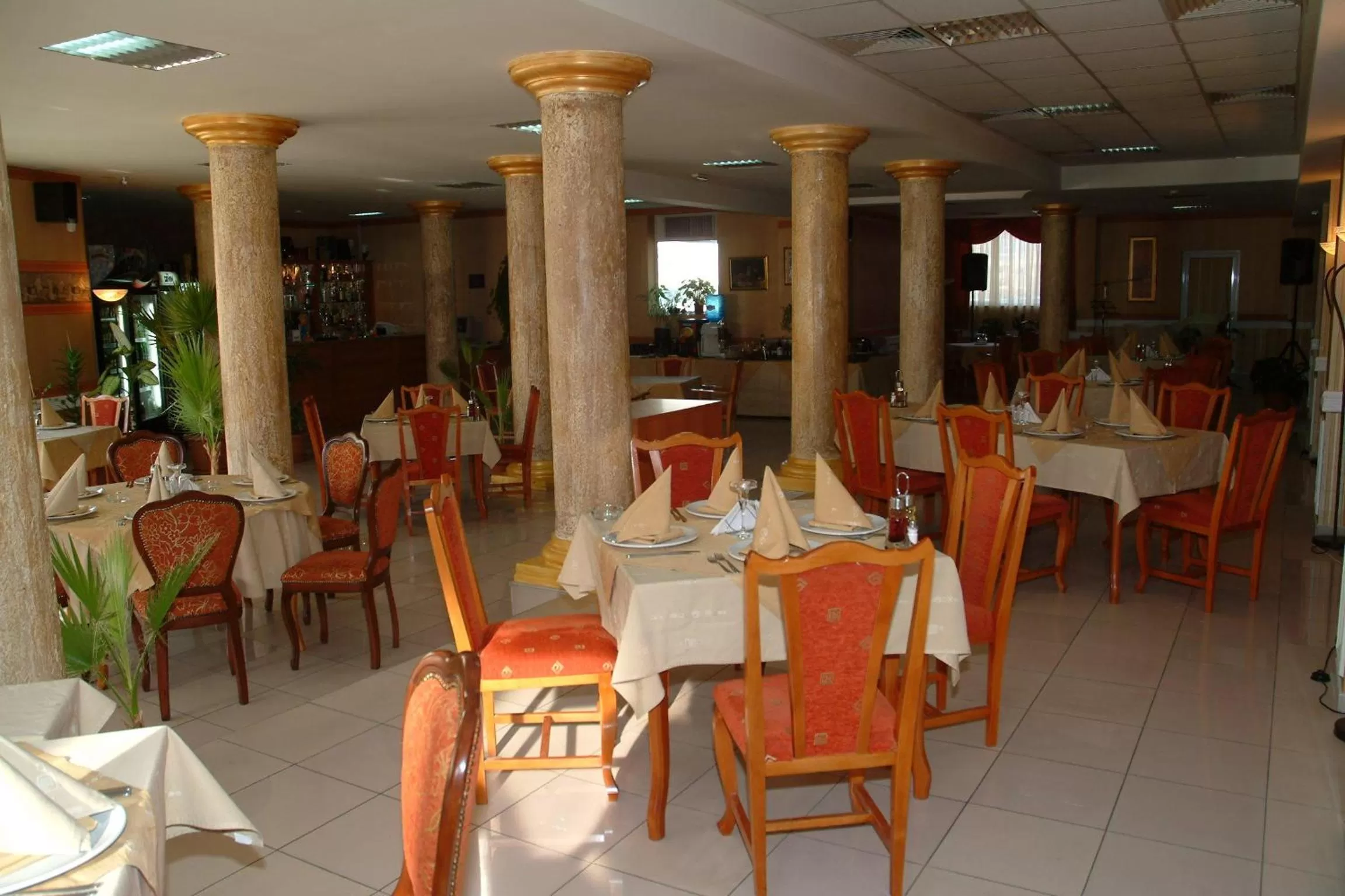 Restaurant/places to eat in Hotel Dobrudja