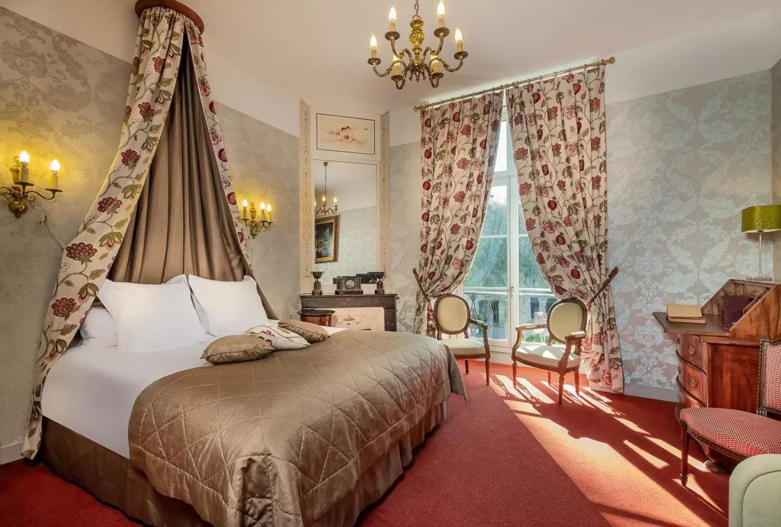 Bedroom, Bed in Château De Pray