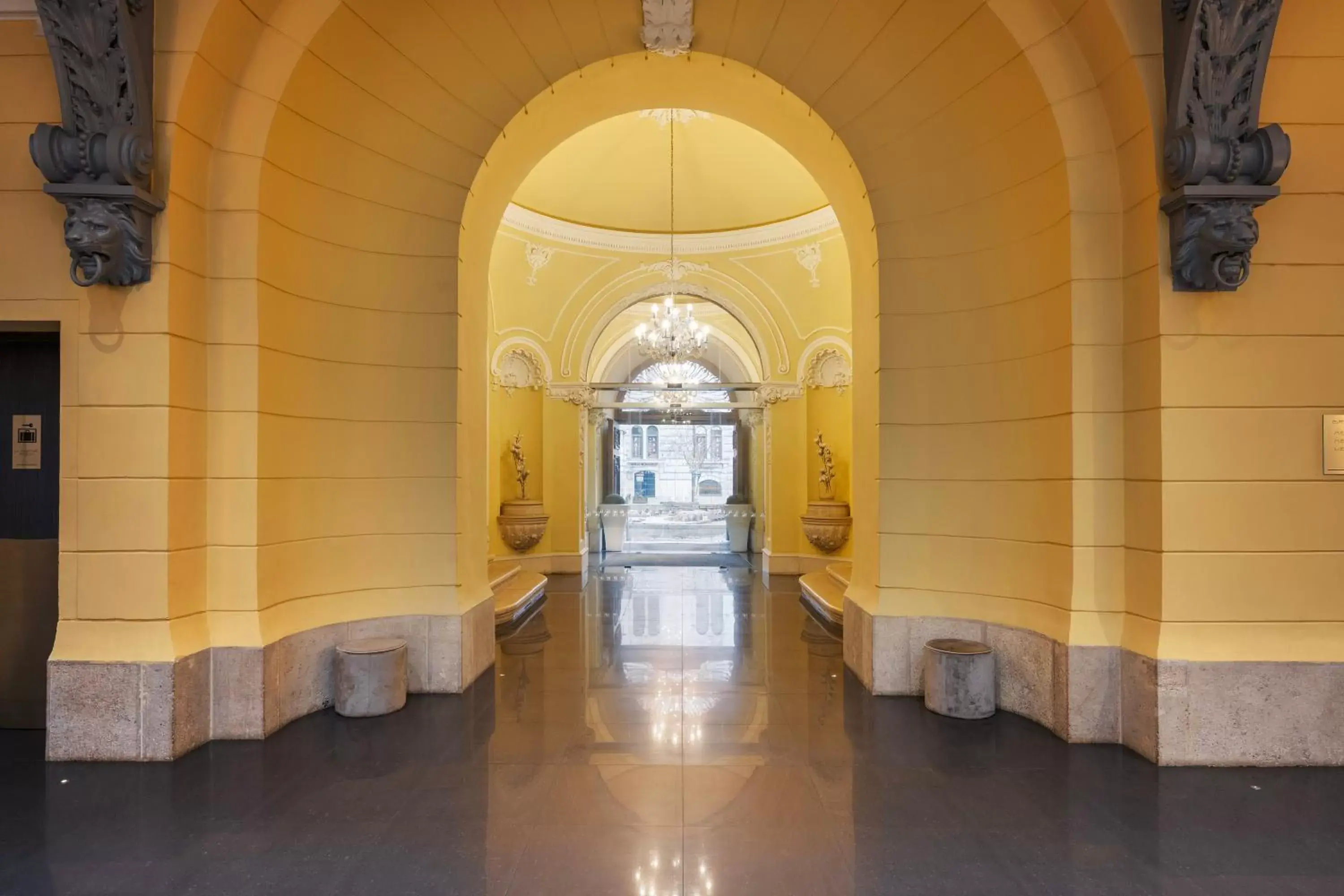 Lobby or reception in Eurostars Palazzo Zichy Lobby or reception in Eurostars Palazzo Zichy