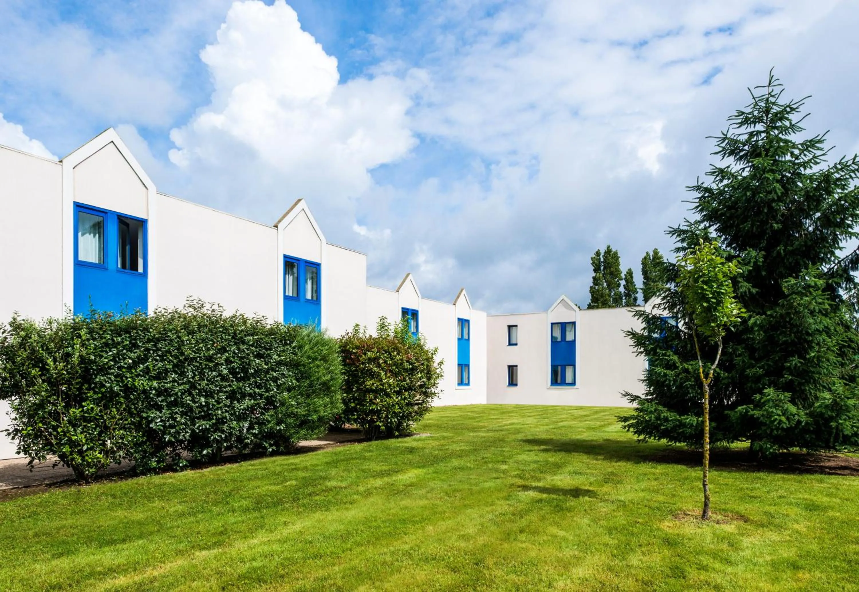 Garden in ibis budget Châtellerault Nord