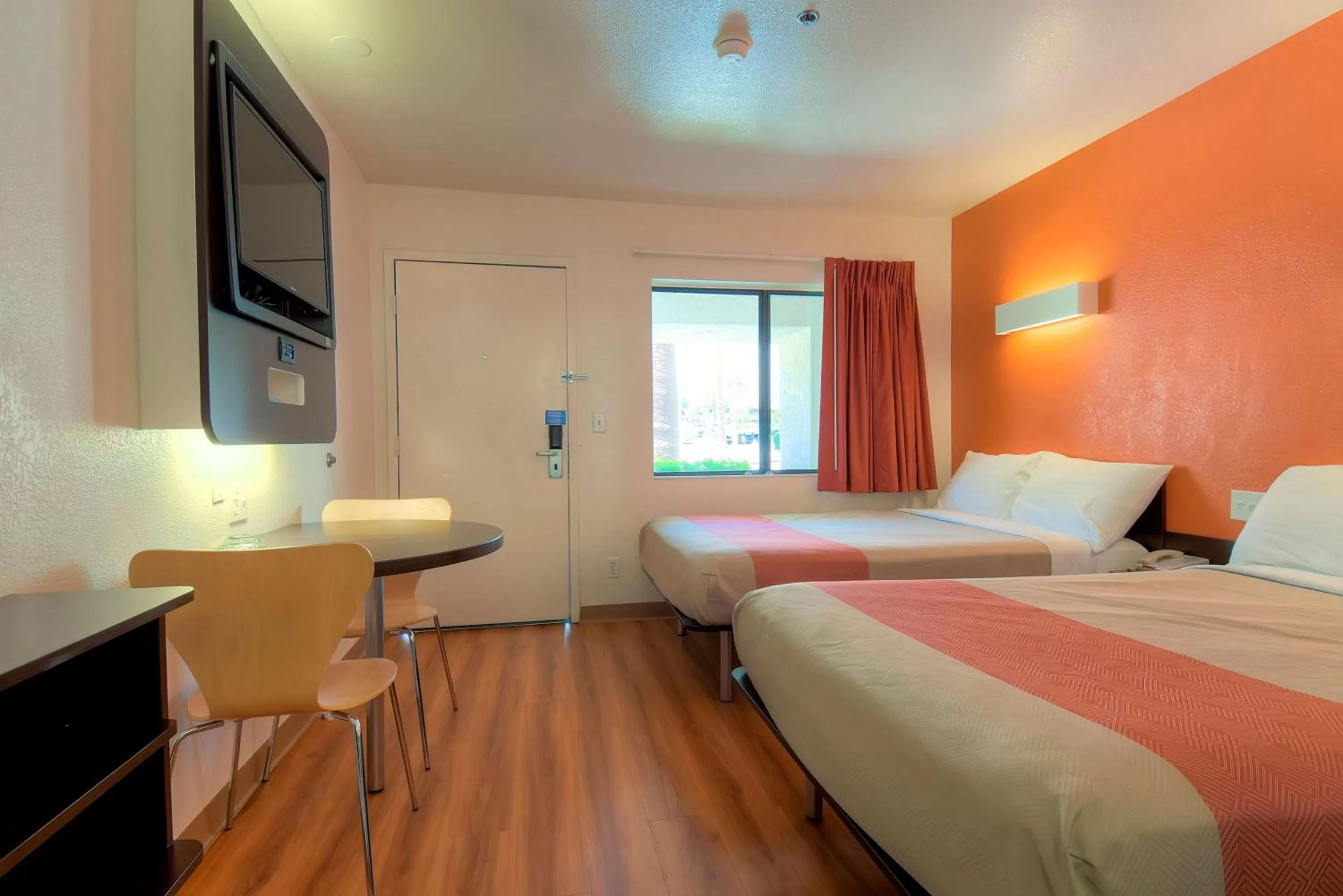 Bedroom, Bed in Motel 6-Palm Springs, CA - Downtown