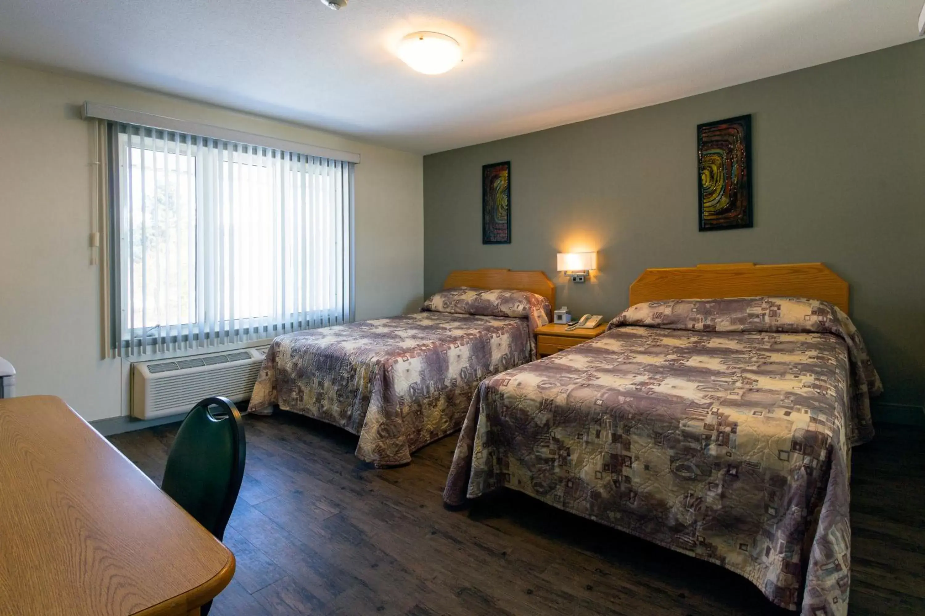 Bedroom, Bed in Howey Bay Motel