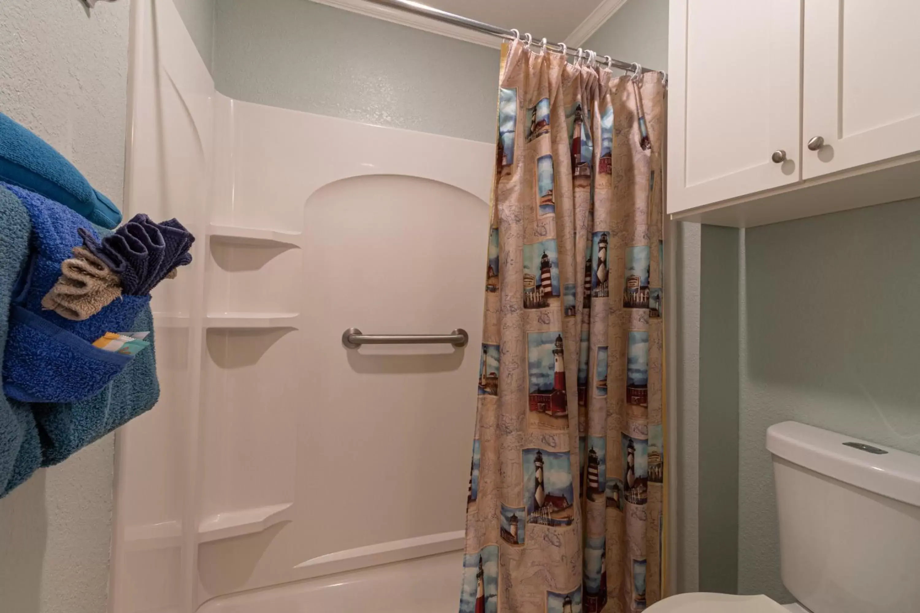 Bathroom in Executive Keys Condominiums on the Beach