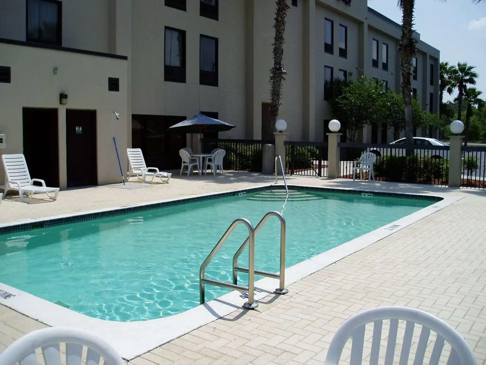 Pool view, Swimming Pool in Hampton Inn by Hilton Spring Hill