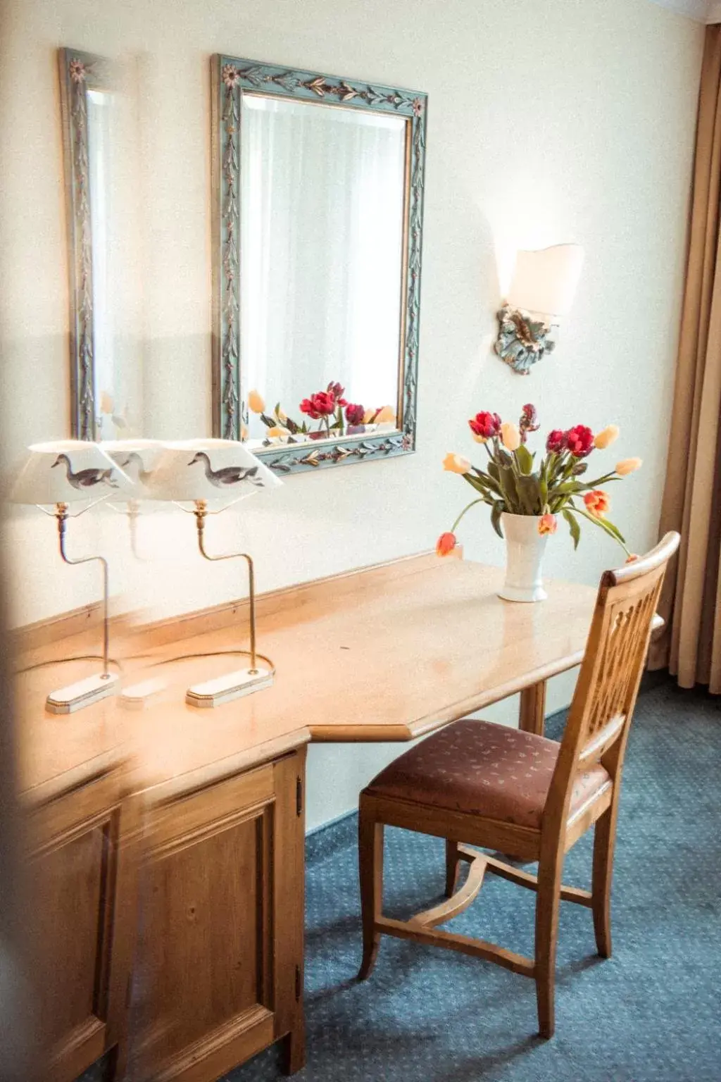 Seating area, Bathroom in Hotel Limmerhof