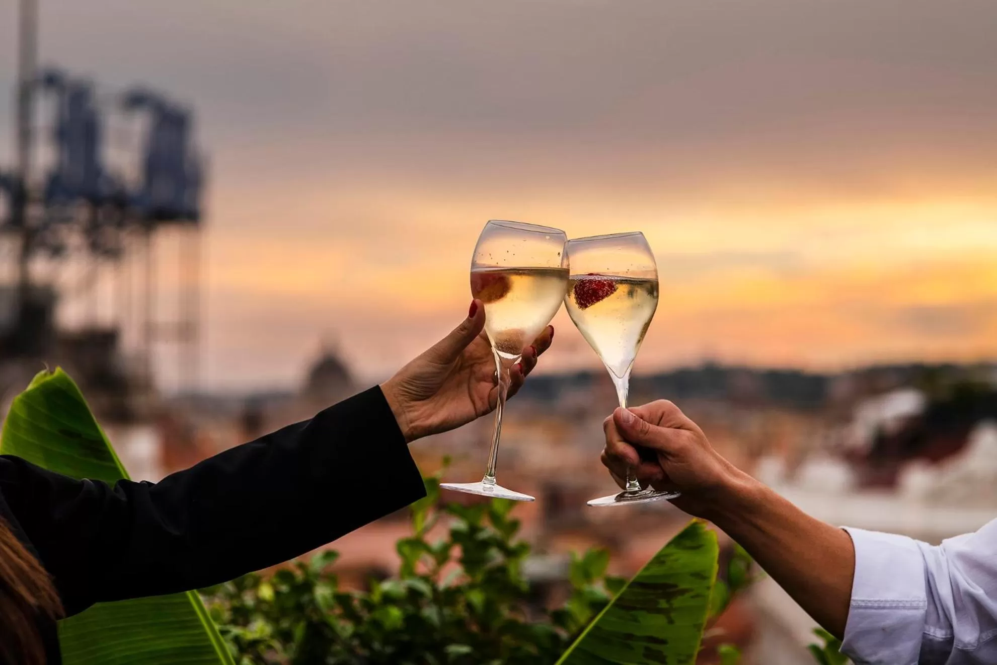 Food and drinks in Hotel 87 eighty-seven - Maison d'Art Collection