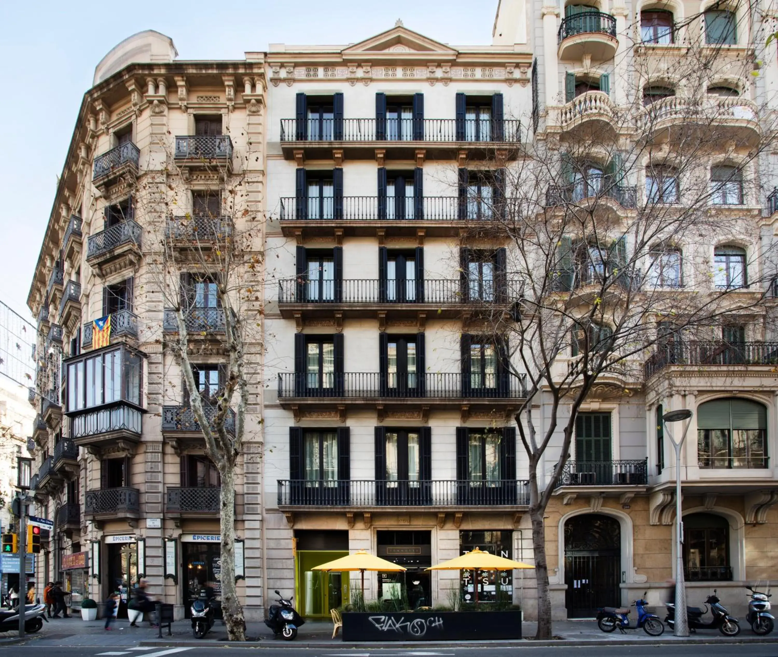 Restaurant/places to eat, Property Building in Cosmo Apartments Passeig de Gràcia
