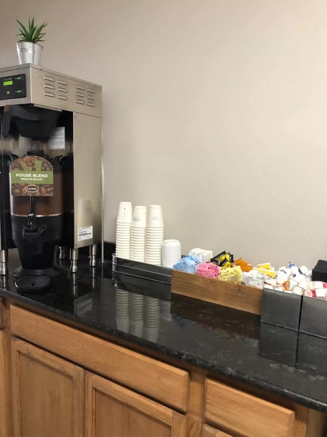 Coffee/tea facilities in THE BRANSINN Entertainment District