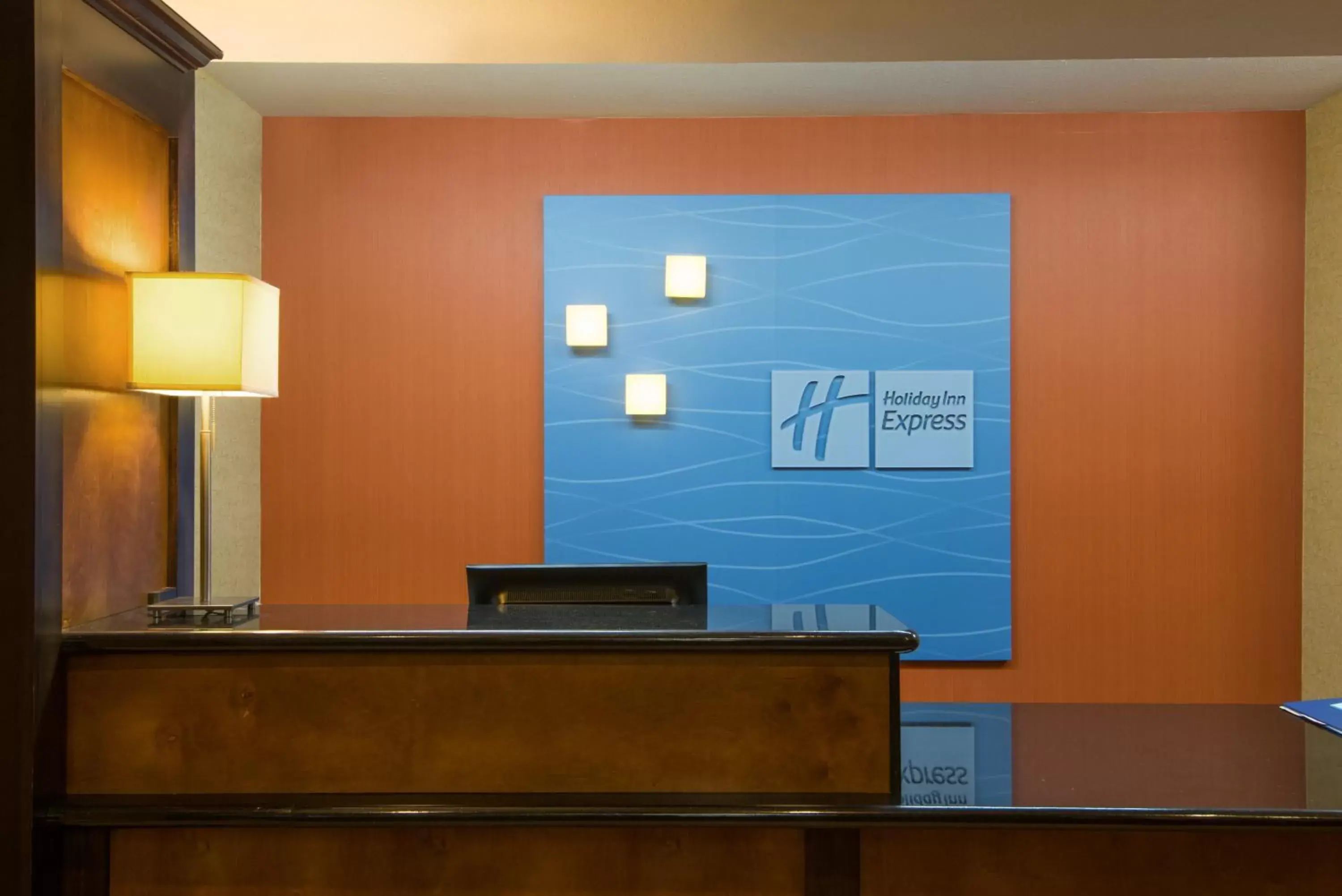 Property building, Lobby/Reception in Holiday Inn Express Hotel & Suites Wauseon, an IHG Hotel