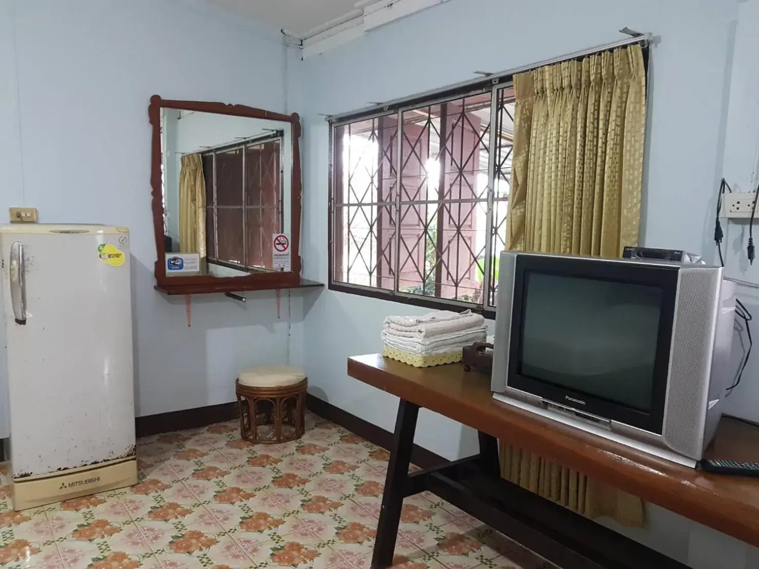 TV/Entertainment Center in Boondee House