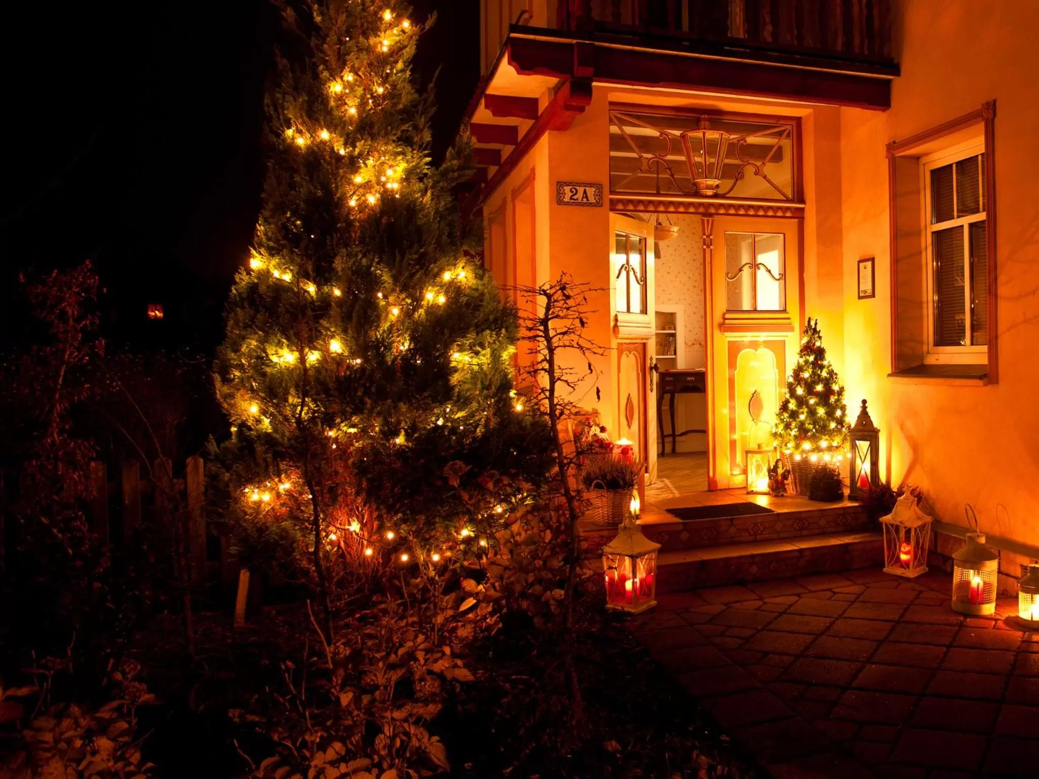 Facade/entrance, Property Building in Weißt Du noch - Gästehäuser & Suiten