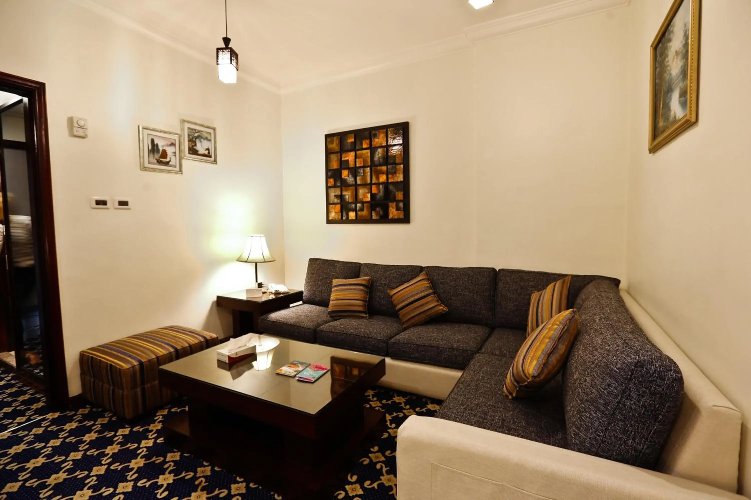 Bedroom, Seating Area in Al Thuraya Hotel