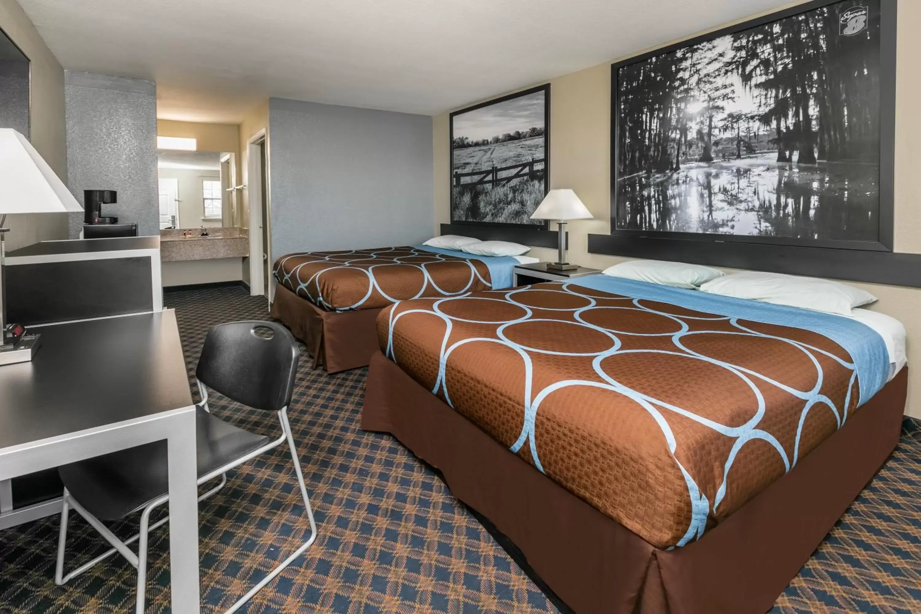 Queen Room with Two Queen Beds - Non-Smoking in Super 8 by Wyndham Arlington Near AT&T Stadium Queen Room with Two Queen Beds - Non-Smoking in Super 8 by Wyndham Arlington Near AT&T Stadium