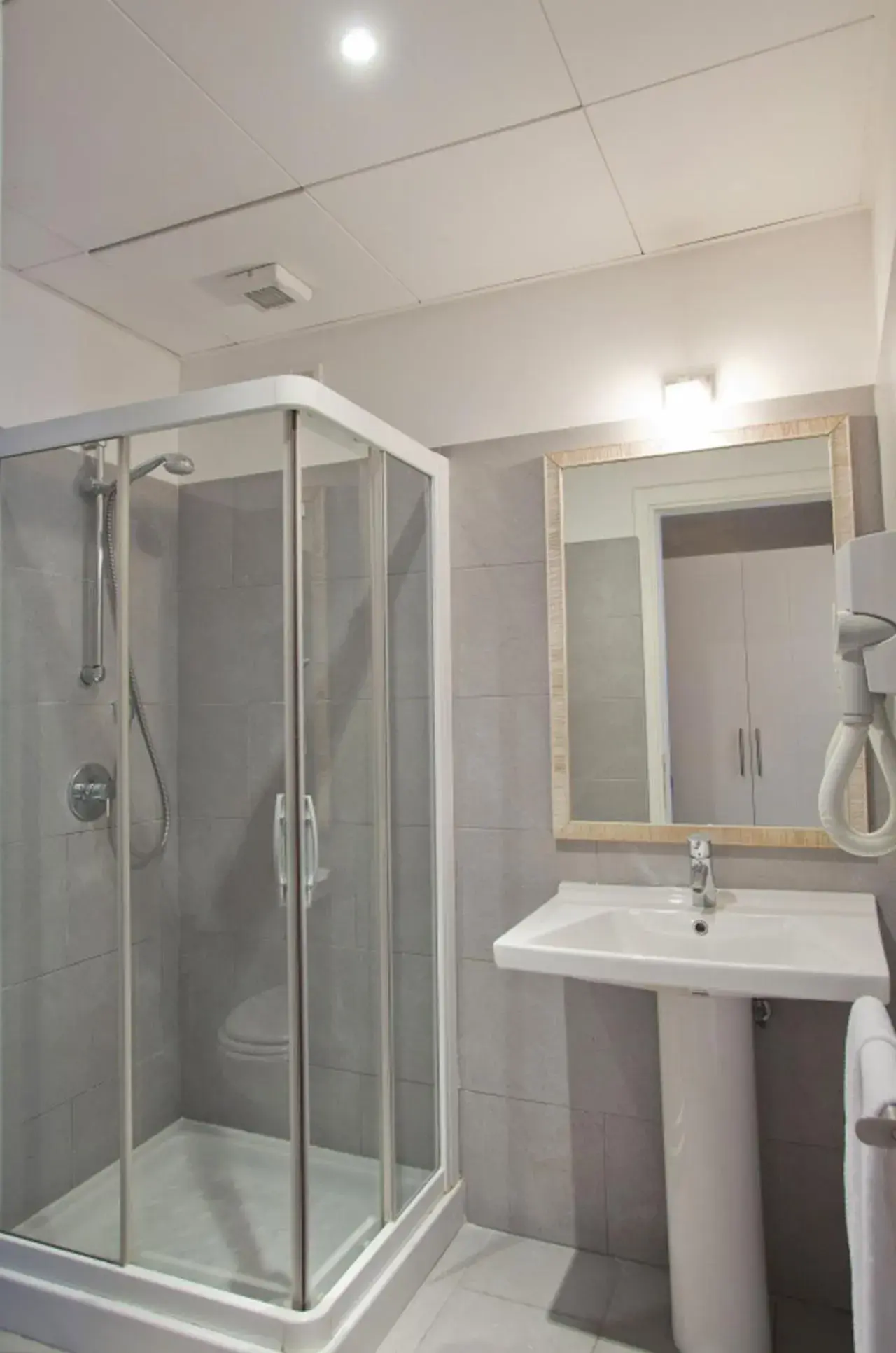 Shower, Bathroom in City Guest House