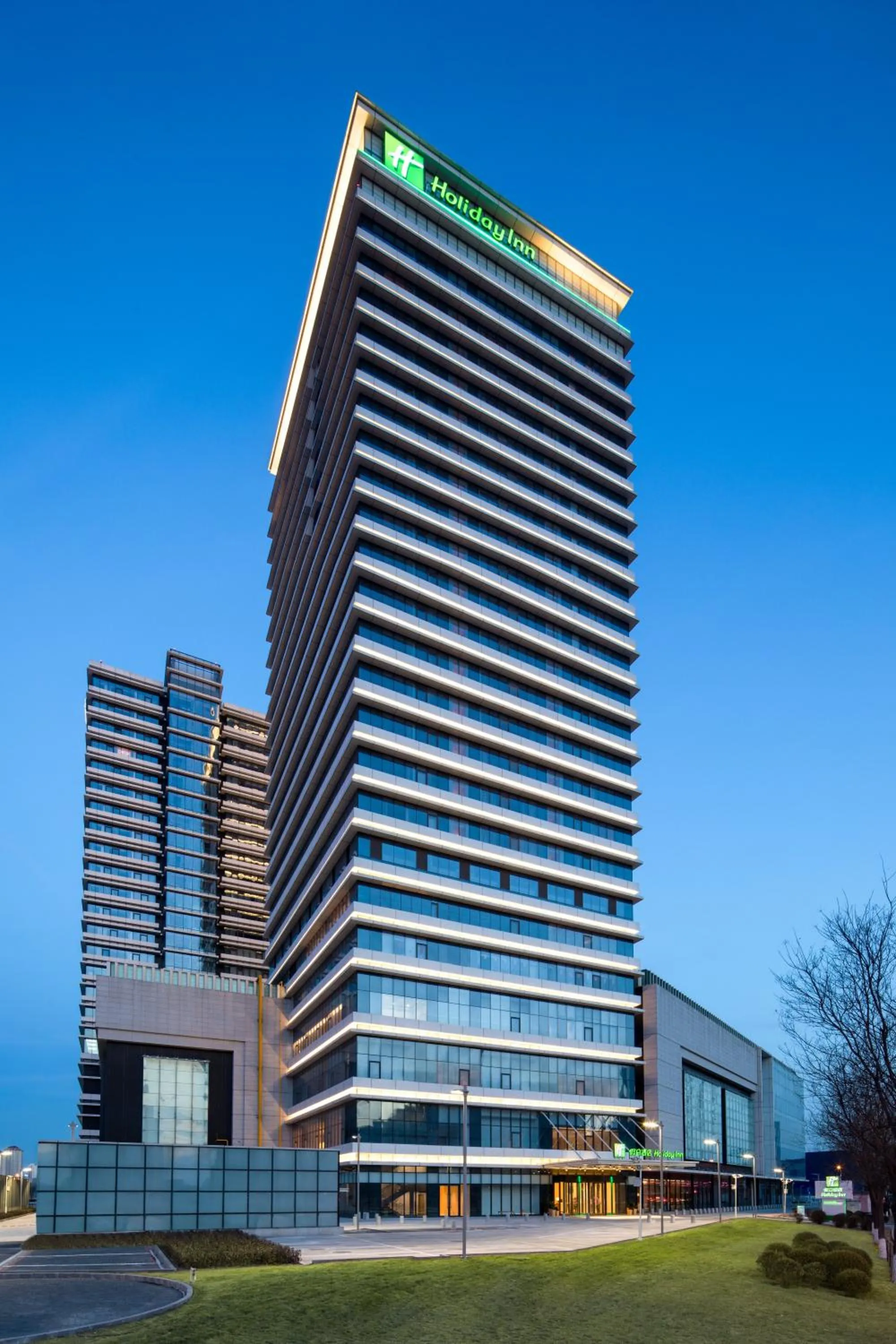 Property building in Holiday Inn Tianjin Xiqing by IHG