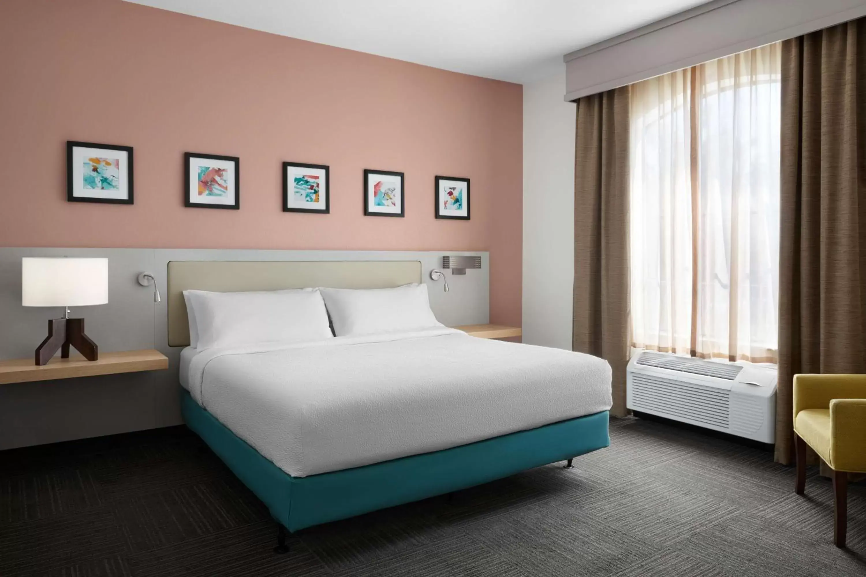 Bed in Hilton Garden Inn Beaufort