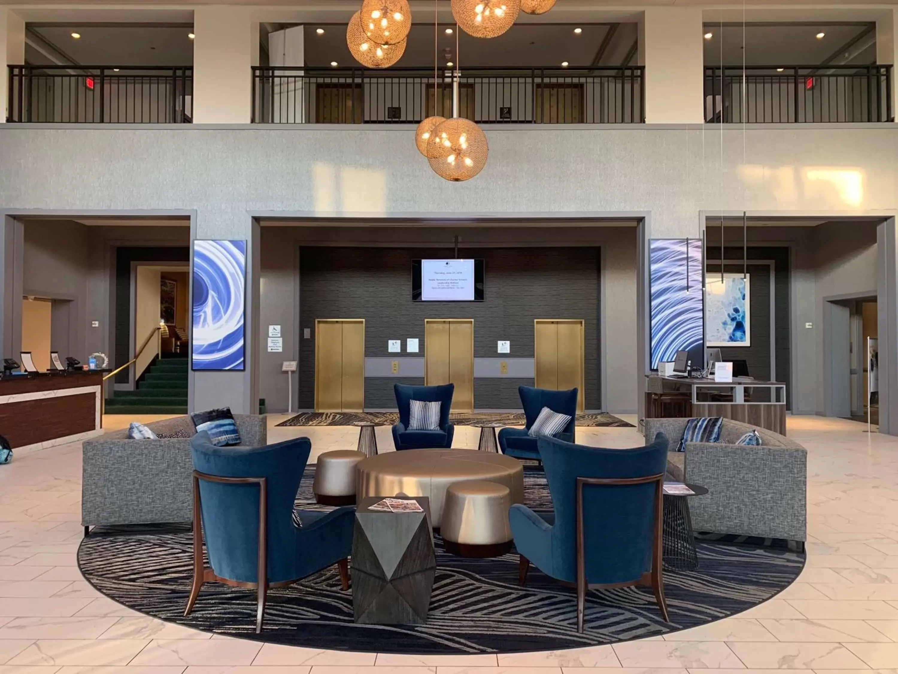 Lobby or reception in DoubleTree Suites by Hilton Hotel & Conference Center Chicago-Downers Grove